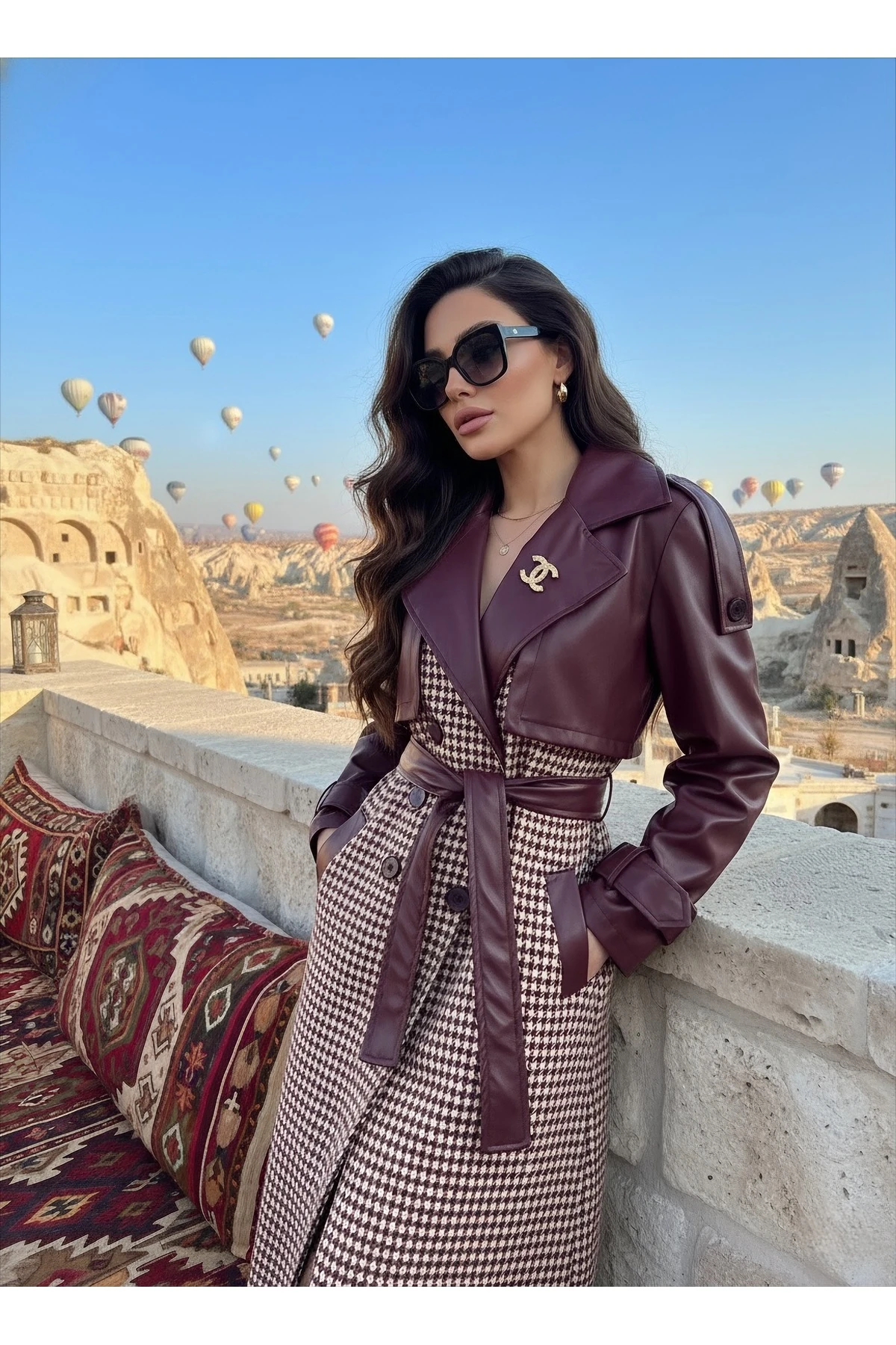 İthal Kumaştan Deri Detaylı Kuşaklı Düğmeli Astarlı Özel Tasarım Kareli Maxi Kaban - Bordo