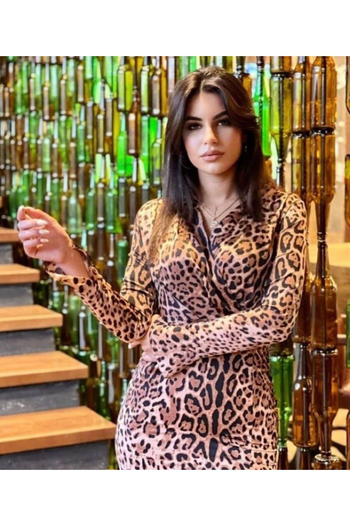 Kadın Krep Kumaş Leopar Desen Yırtmaçlı Maxi Elbise