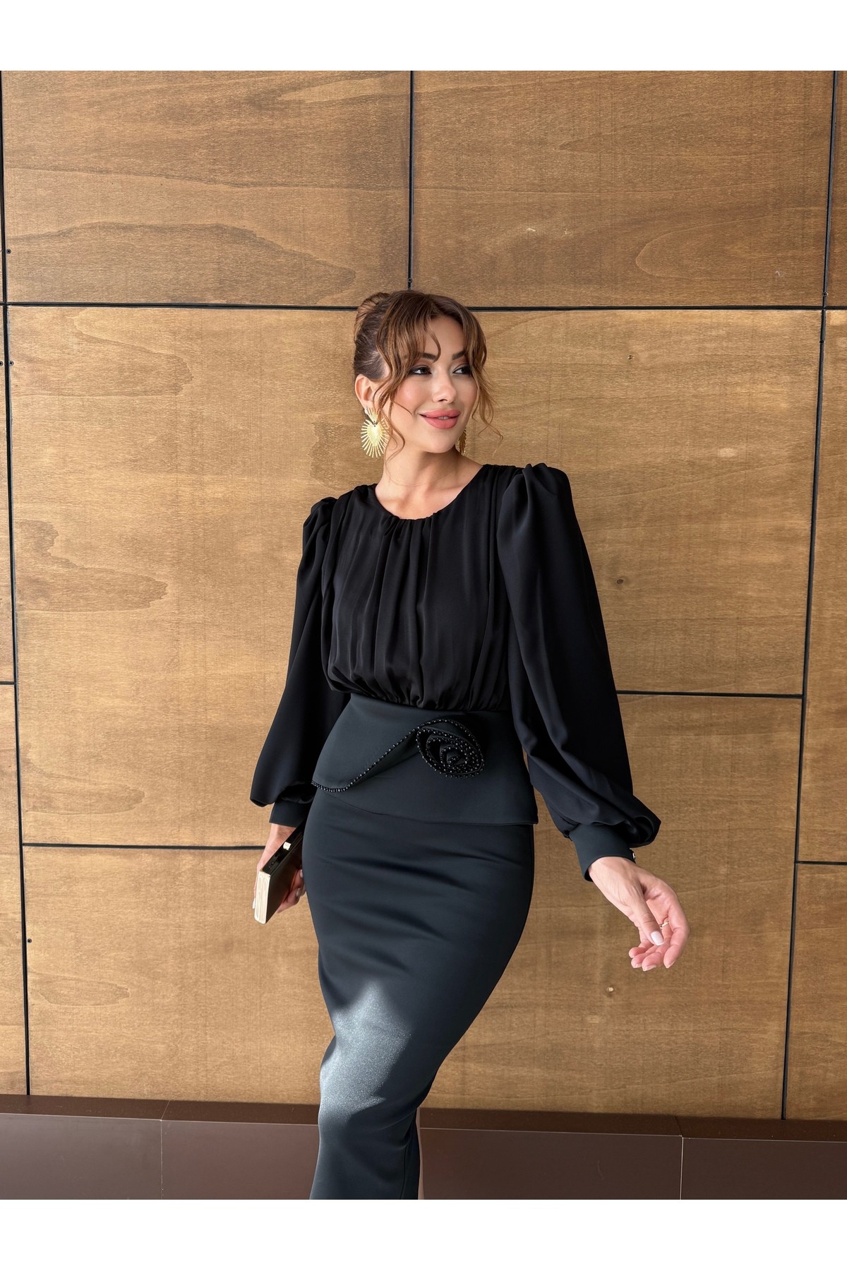 Kadın İthal Üst Jessica Alt Scuba Kumaş Taşlı Gül Detay Kol Düğmeli Astarlı Özel Tasarım Midi Elbise