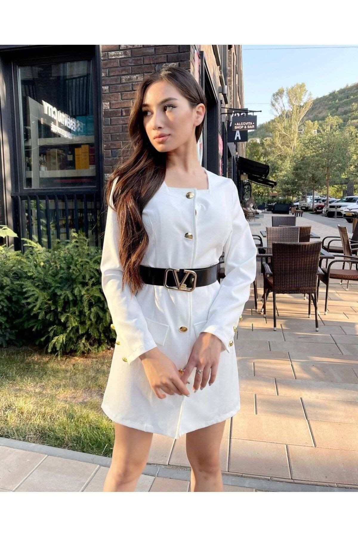 Kadın Kare Yaka Atlas Kumaş Düğmeli Kemerli Sahte Cep Detay Midi Tasarım Elbise