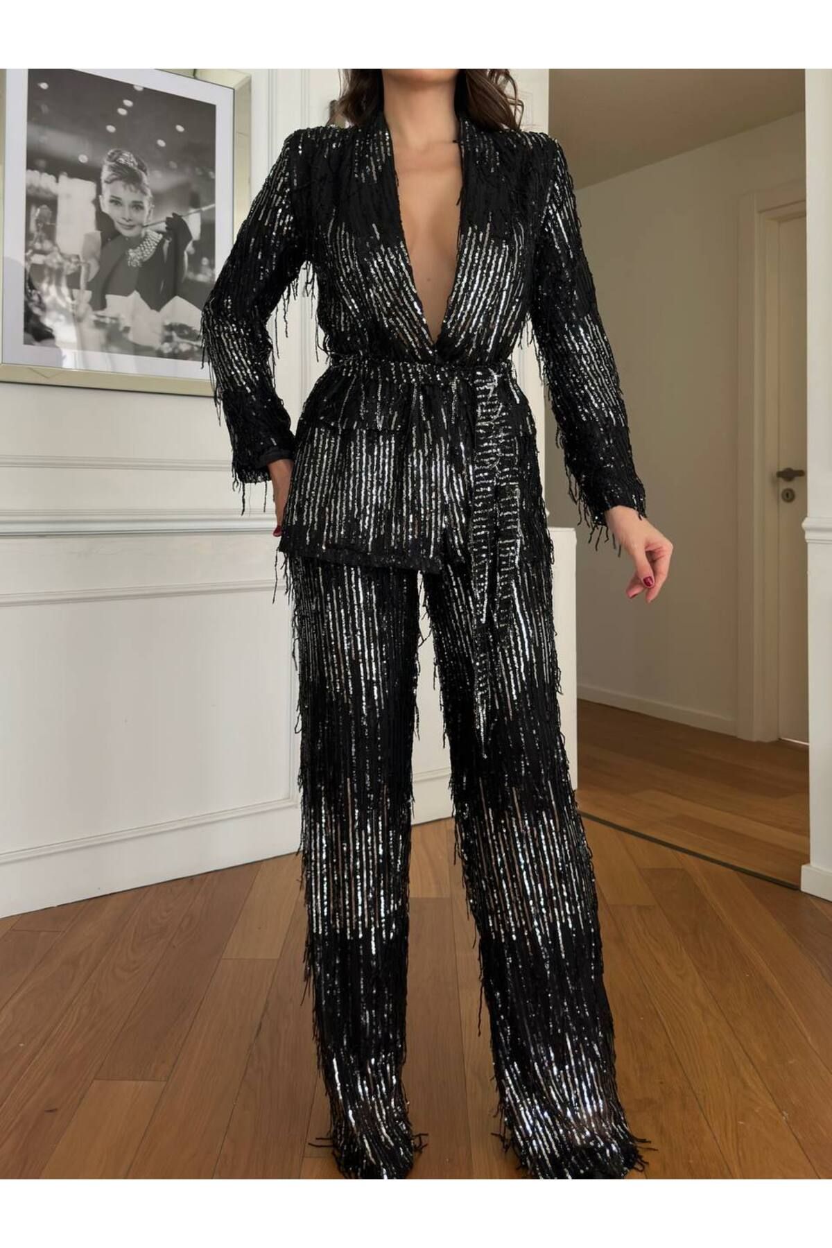 Kadın Bordo İthal Saçaklı Pul Payet Kumaş Kuşaklı Astarlı Özel Tasarım Ceket Pantolon Alt-Üst Takım - Gümüş