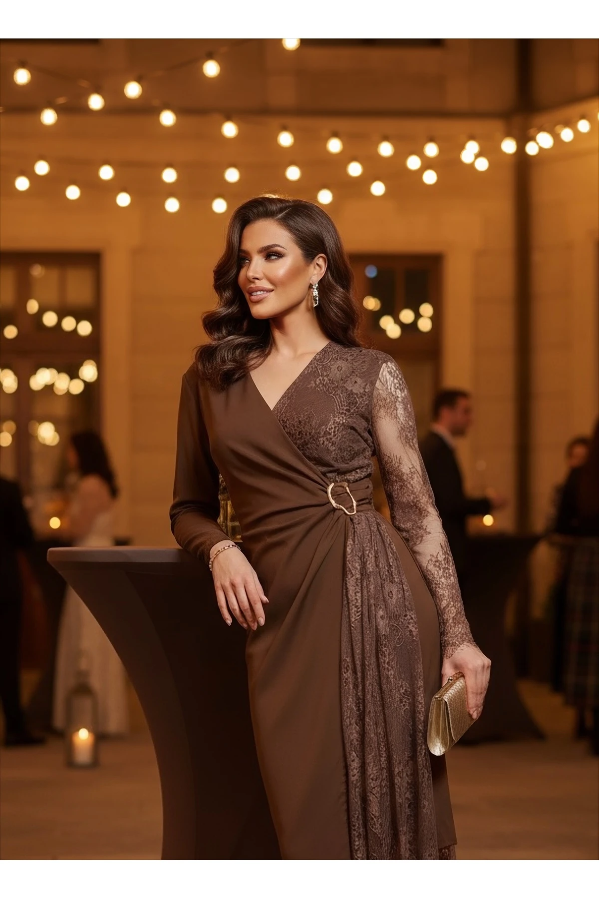 İthal Krep & Dantel Kumaş Toka Detaylı Astarlı Özel Tasarım Maxi Elbise - Kahverengi