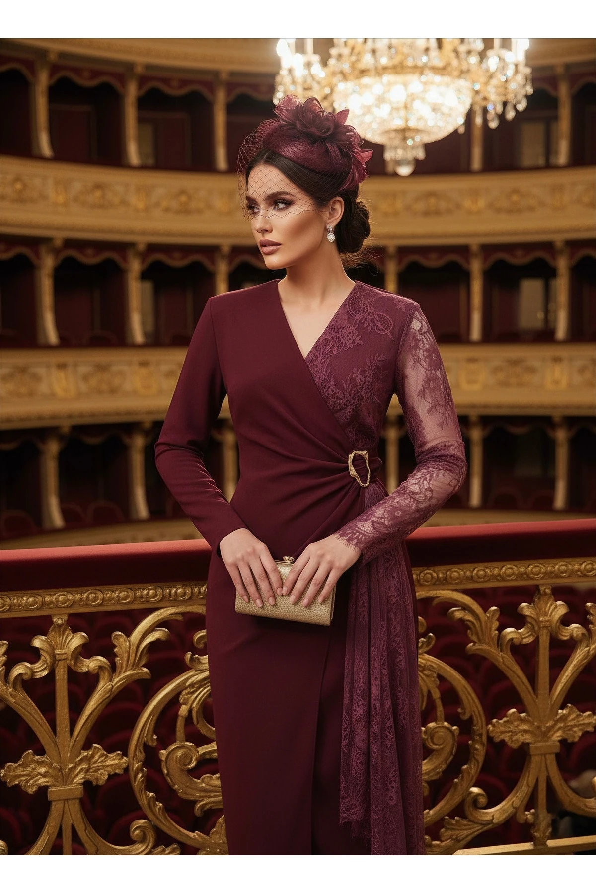 İthal Krep & Dantel Kumaş Toka Detaylı Astarlı Özel Tasarım Maxi Elbise - Bordo