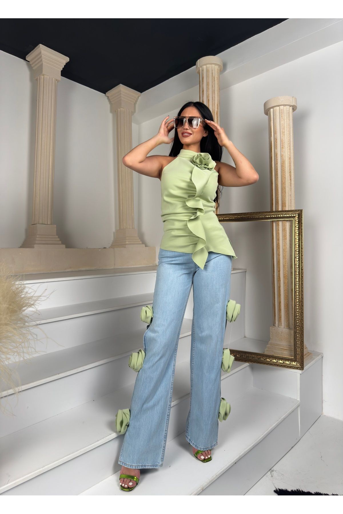Üst İthal Astarlı Scuba Kumaş Gül Ve Şal Detay Bluz Alt İthal Denim Yan Gül Detay Özel Tasarım Takım - Yeşil