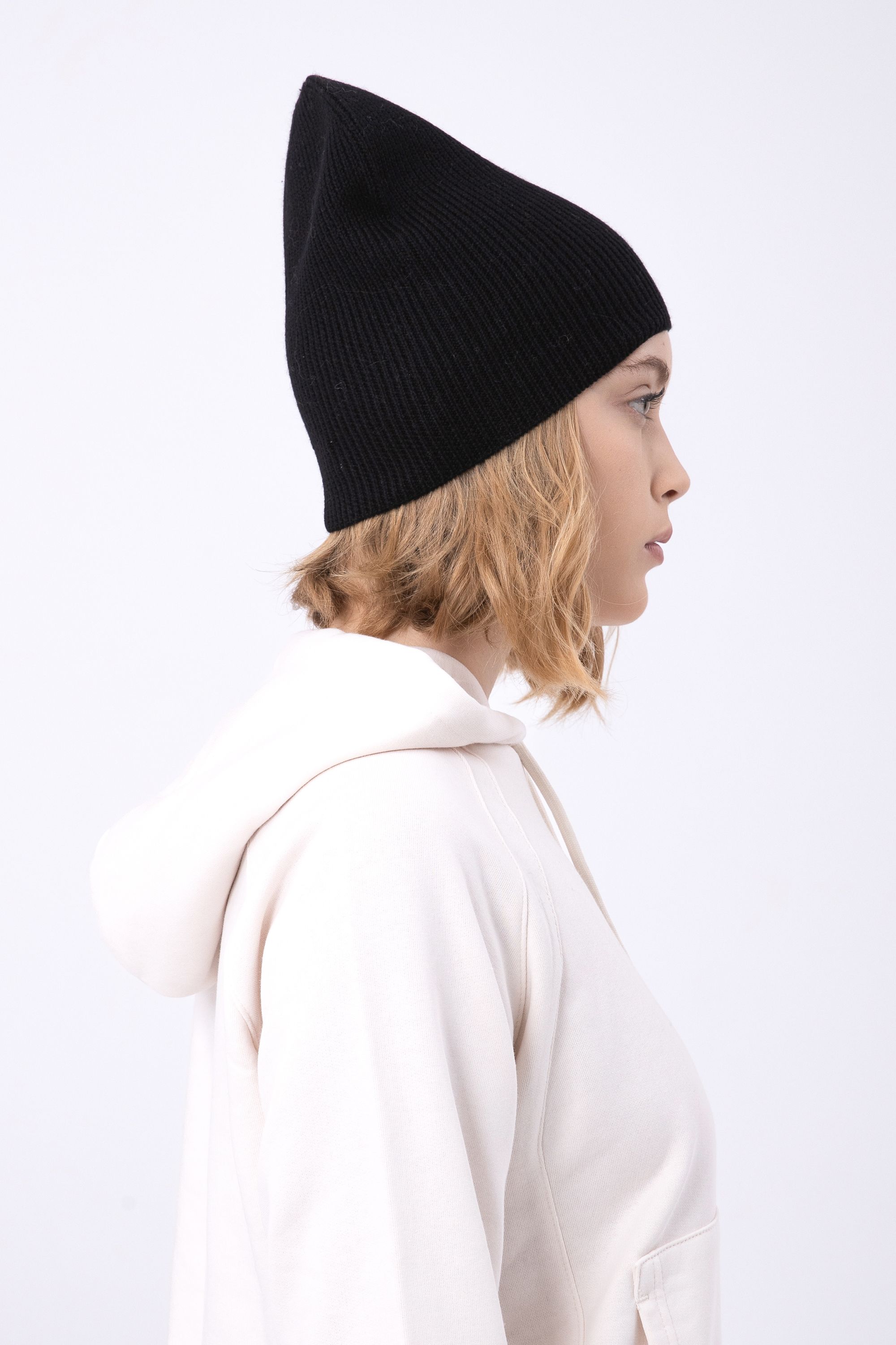 Viola Nordbron Basic Women Beanie