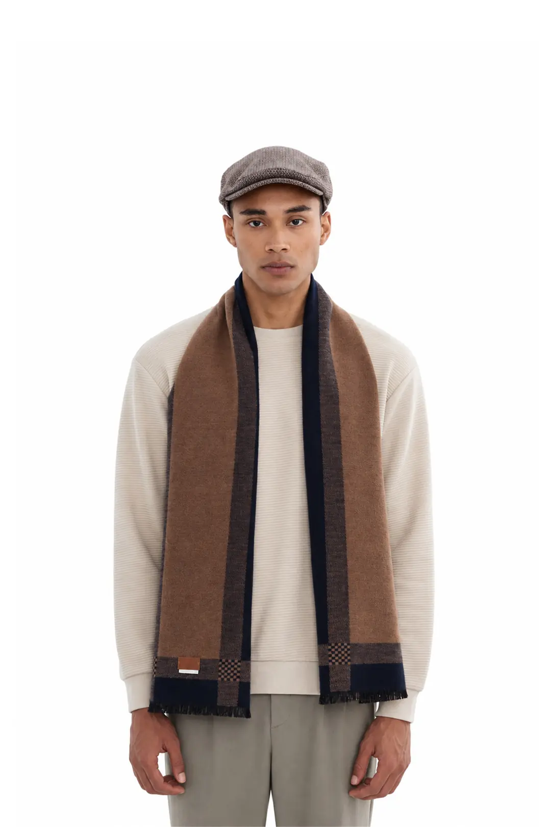 Arbin Atkı Oklom Kasket Kombini