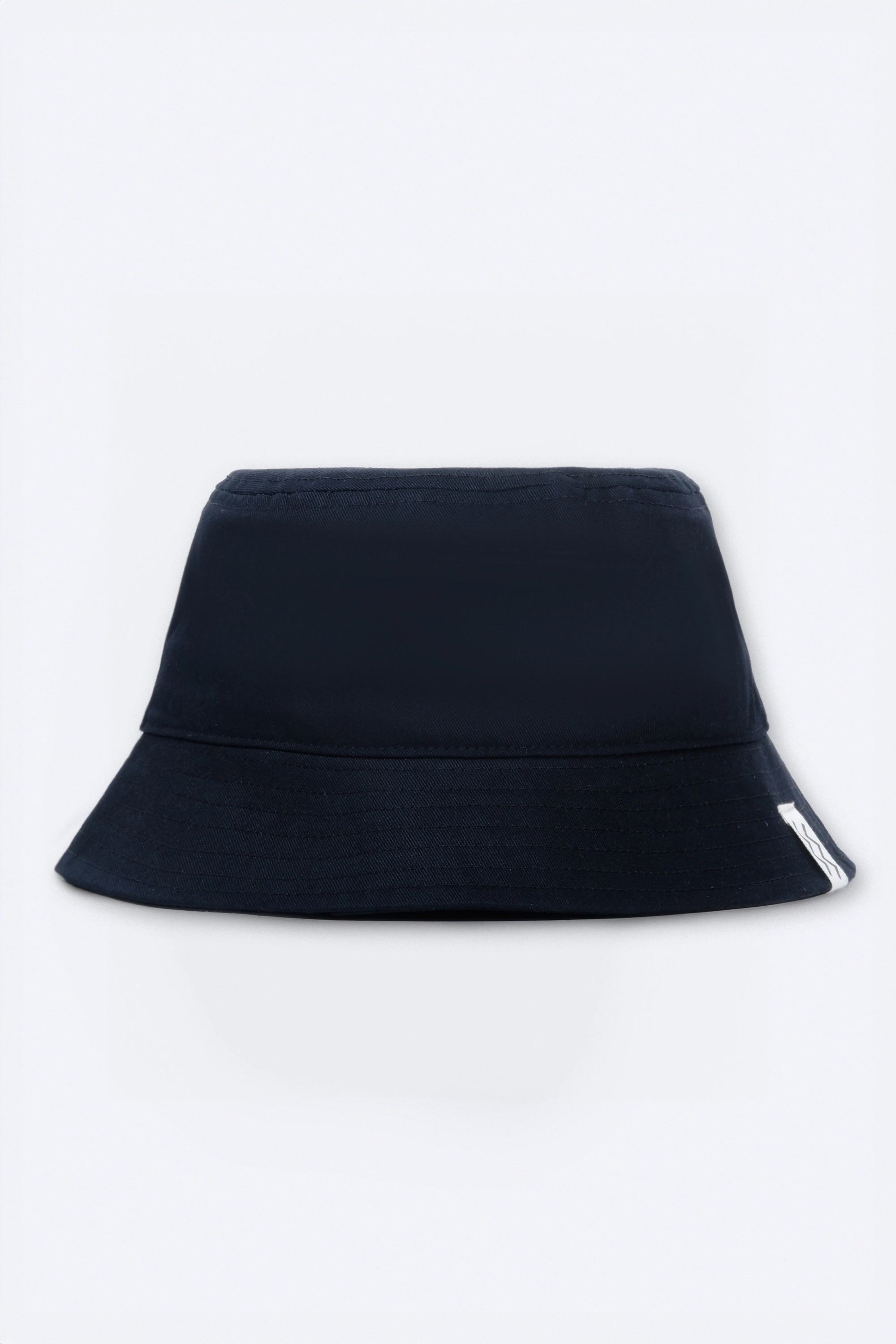 Gravois Nakış Tasarımlı Kova Şapka - Siyah
