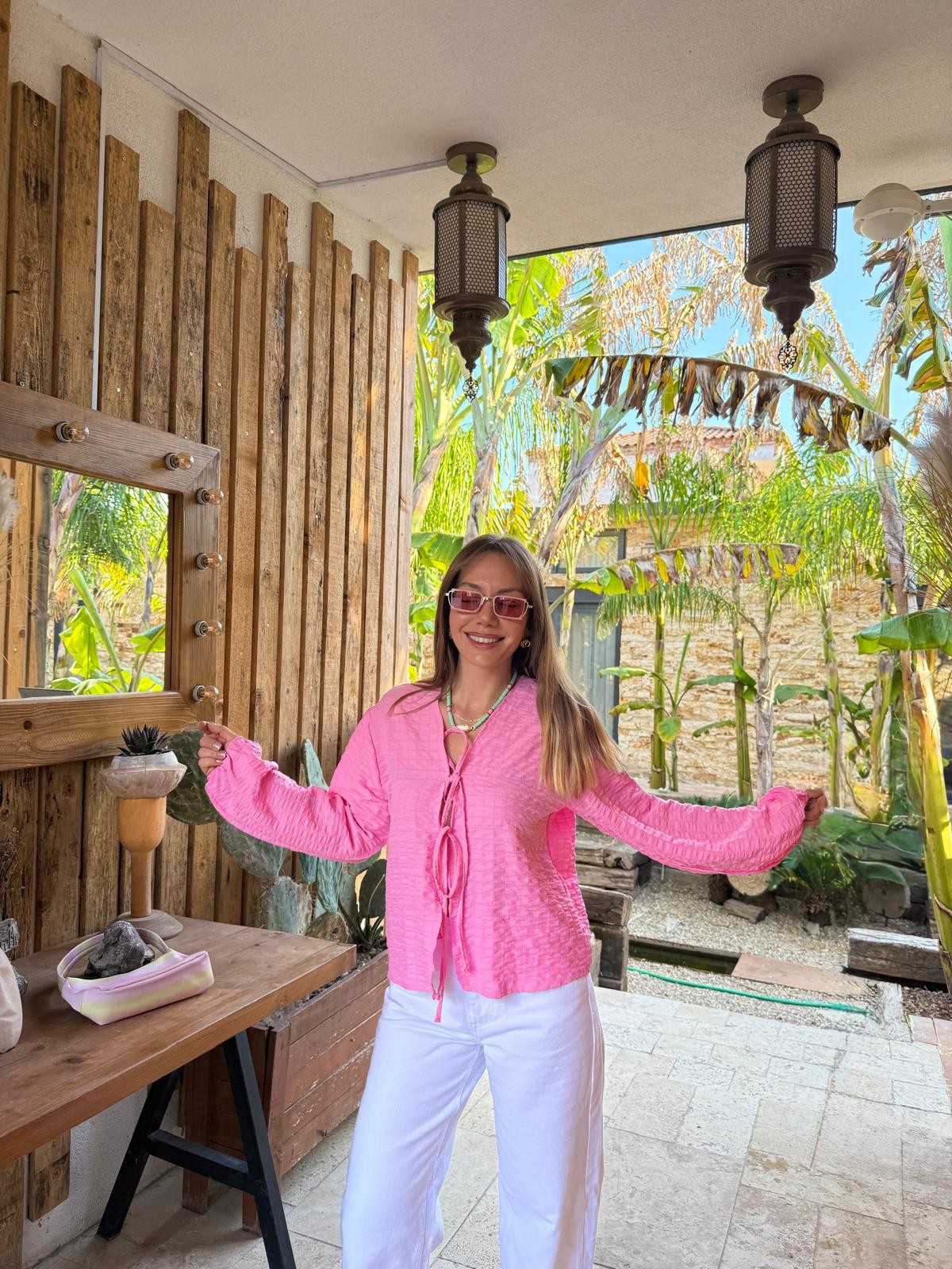 LOLA PEMBE BAĞCIKLI BLUZ