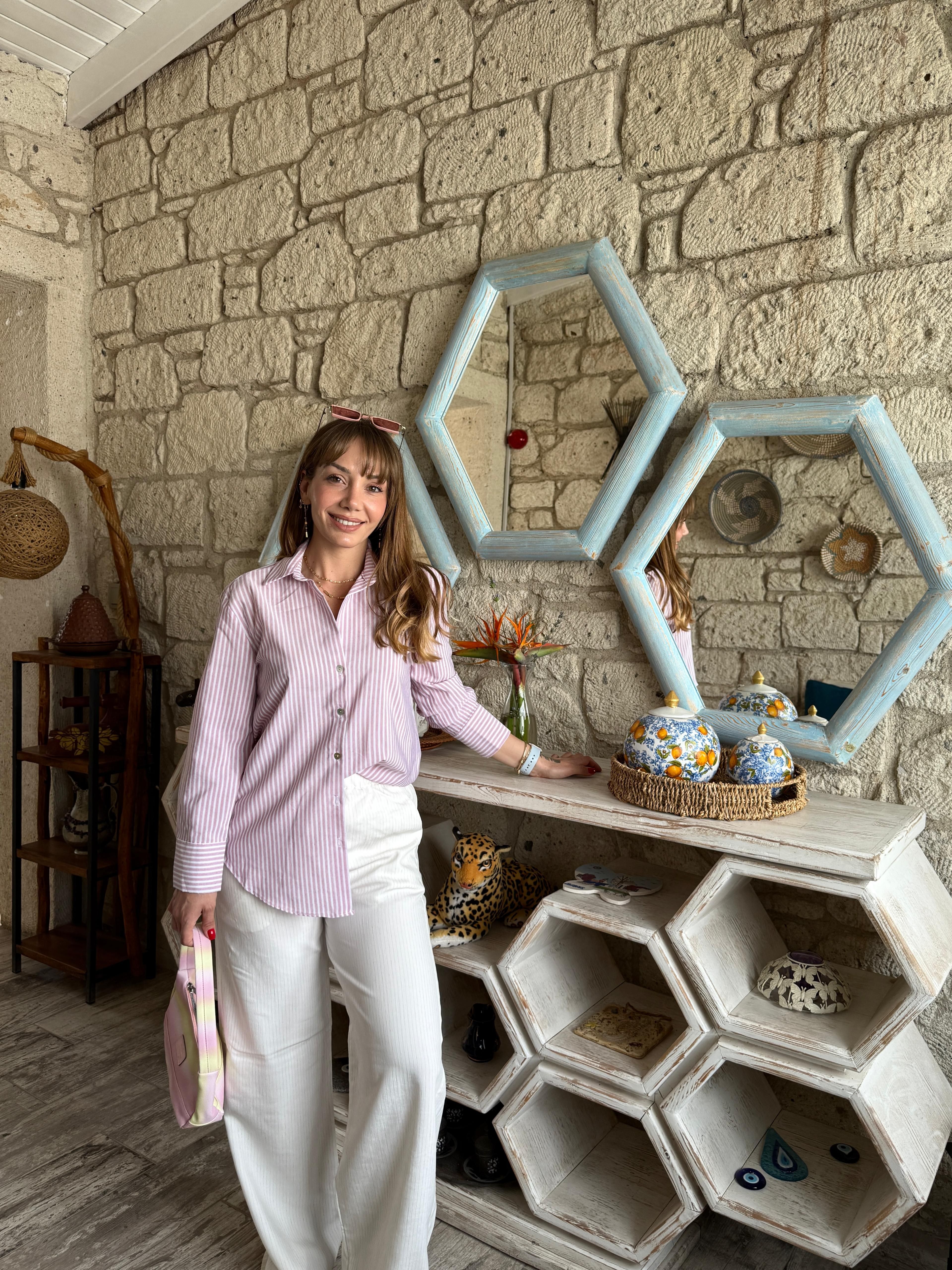 HELIA PEMBE ÇİZGİLİ GÖMLEK