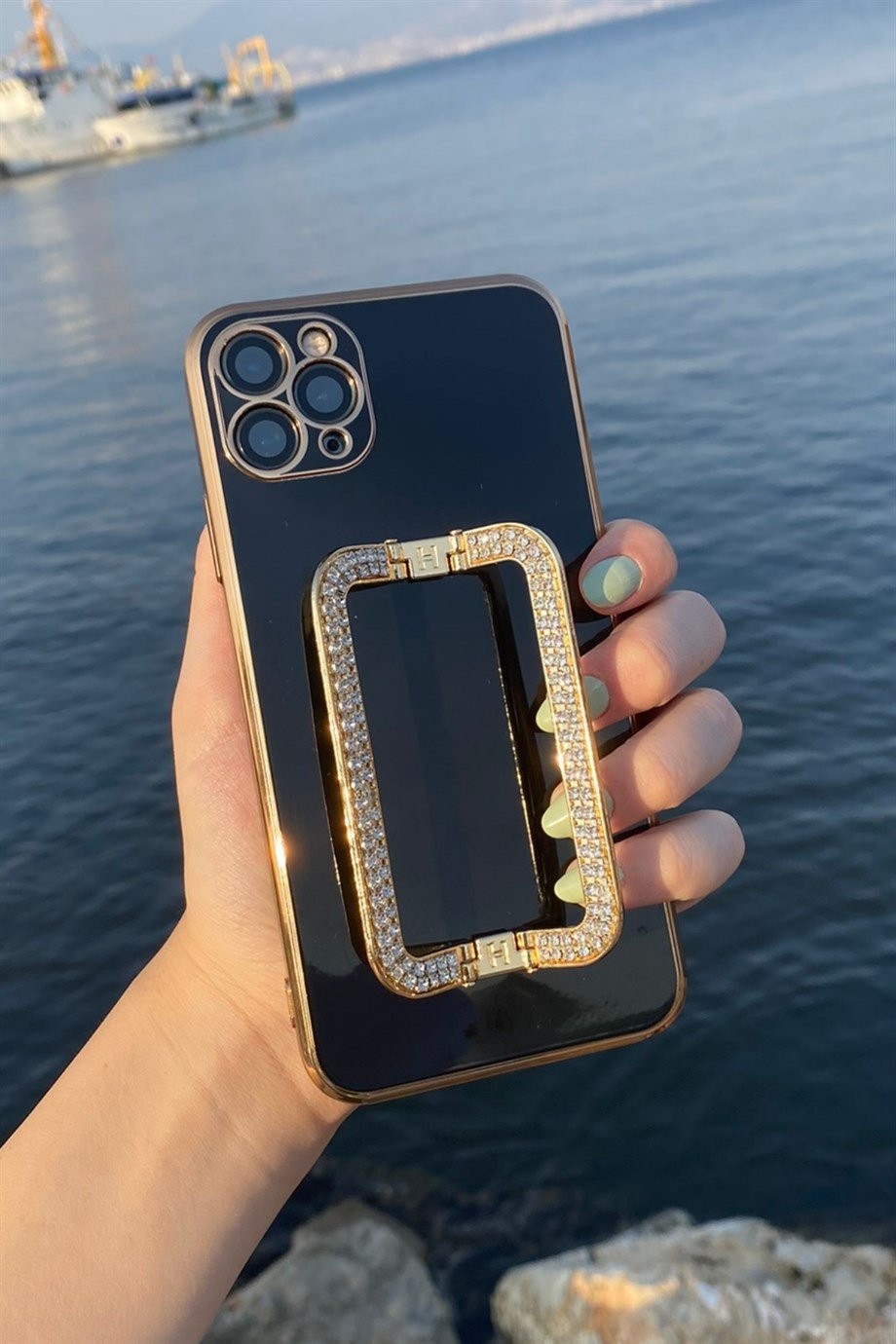 iPhone 11 Pro Uyumlu Taşlı Elcekli Kamera Korumalı Çanta Kılıf Siyah