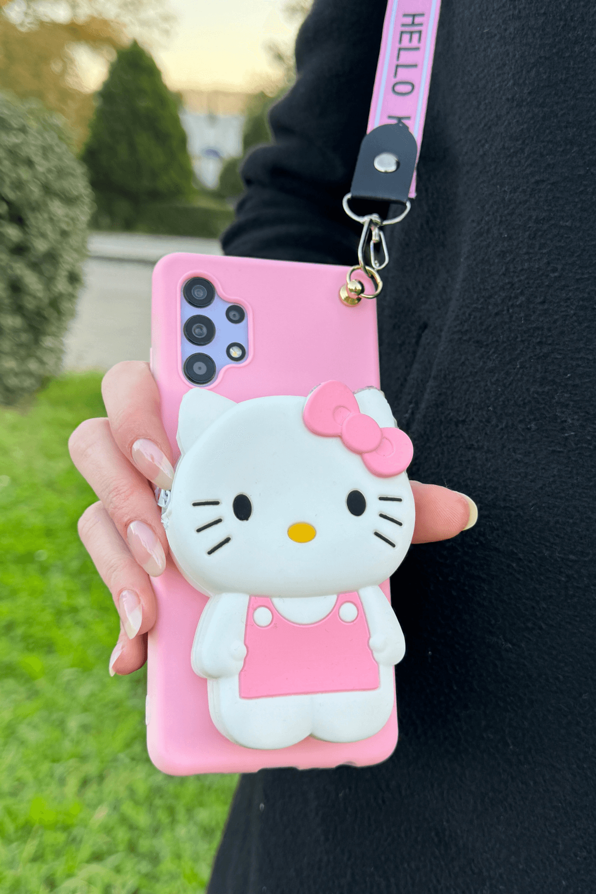 Galaxy A32 Uyumlu Emojili Askılı Çanta Kılıf Hello Kitty Figürlü Pembe