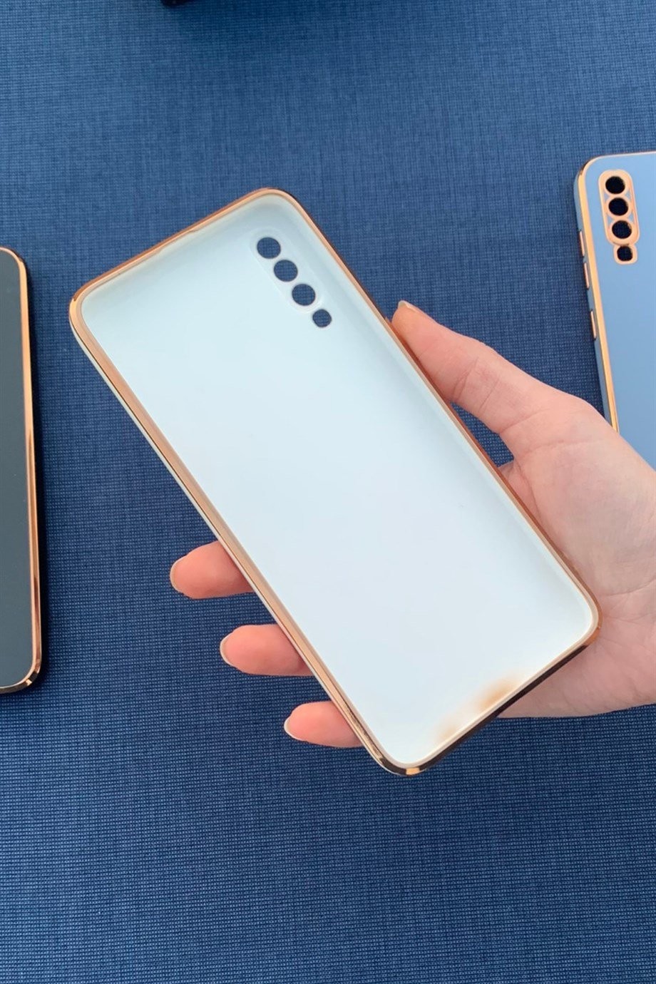 Galaxy A70 Uyumlu Renkli Elegance Silikon Kılıf Beyaz