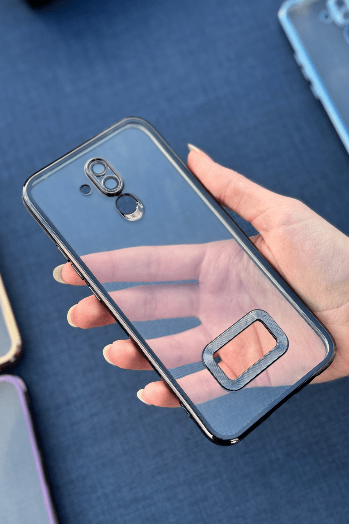 Huawei Mate 20 Lite Uyumlu Logo Açık Elegance Kılıf Siyah