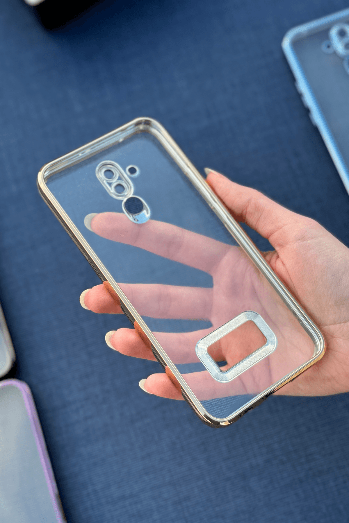 Huawei Mate 20 Lite Uyumlu Logo Açık Elegance Kılıf Gold