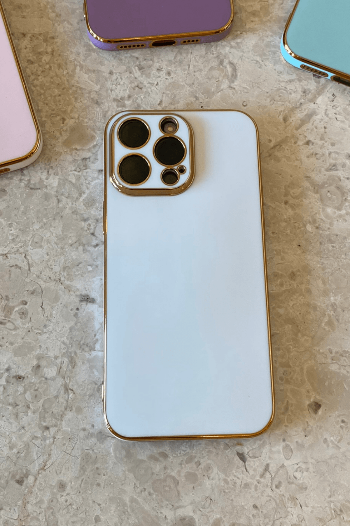 iPhone 12 Pro Max Uyumlu Renkli Elegance Kılıf Beyaz