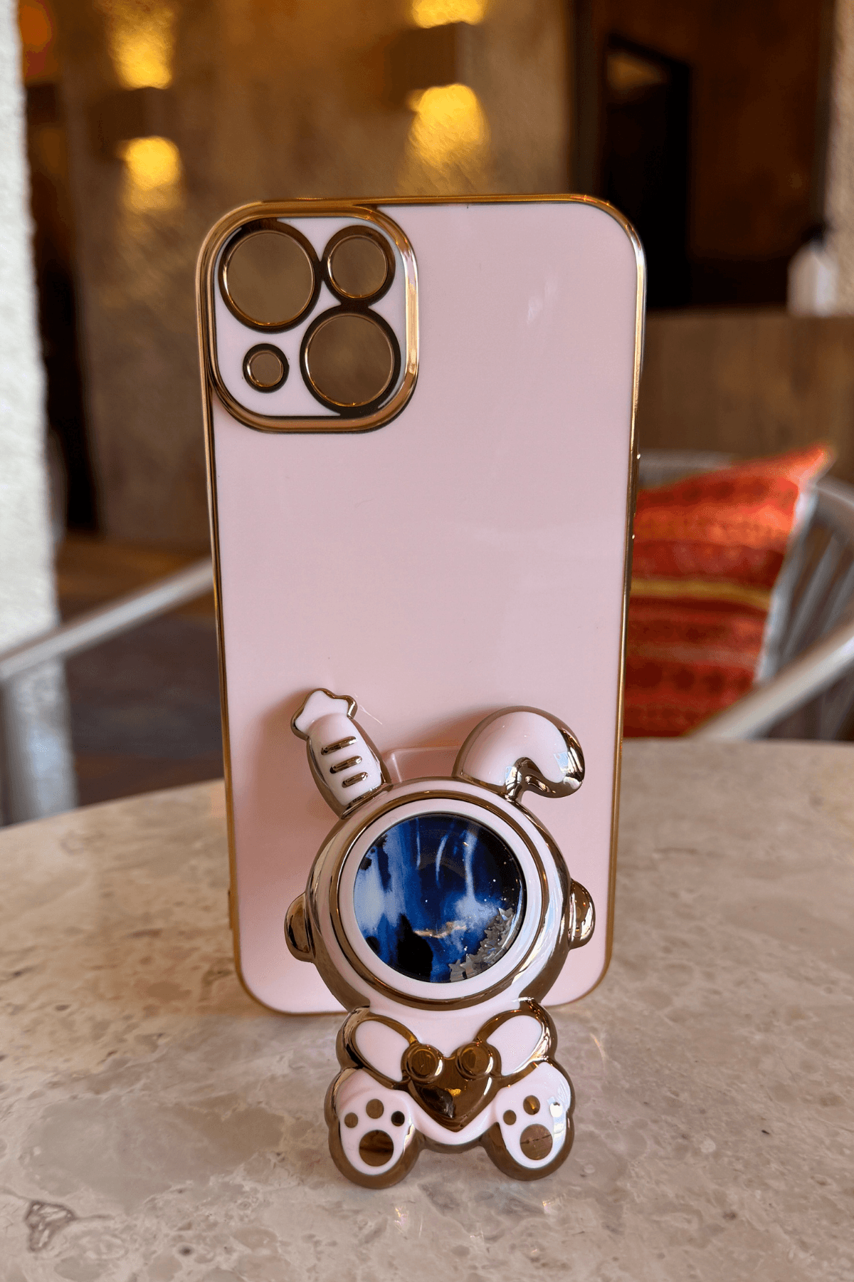 iPhone 13 Uyumlu Rabbit Emoji Standlı Kılıf Pembe