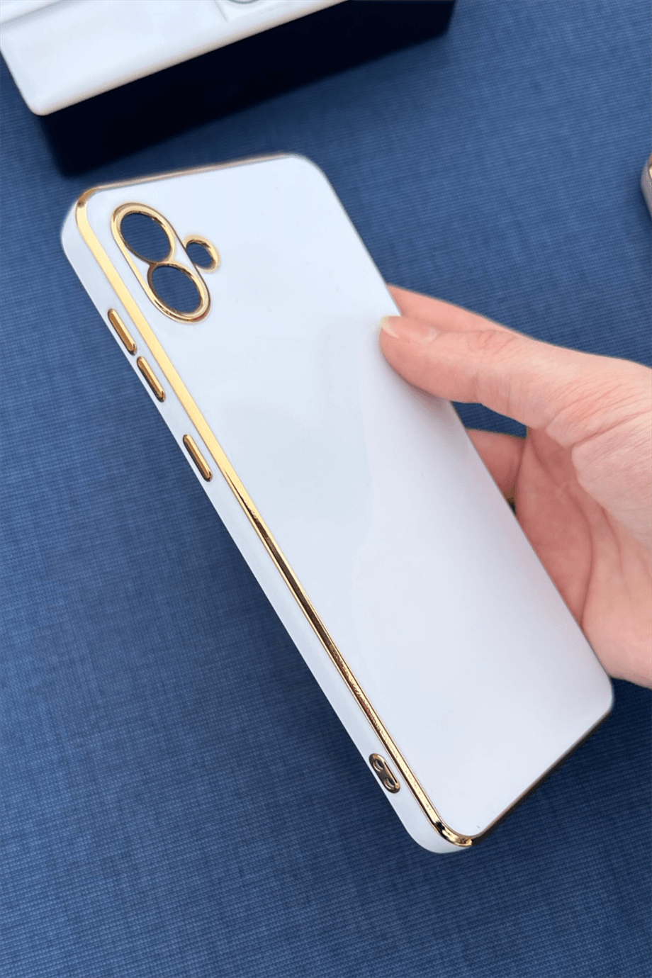 Galaxy A04 Uyumlu Renkli Elegance Silikon Kılıf Beyaz