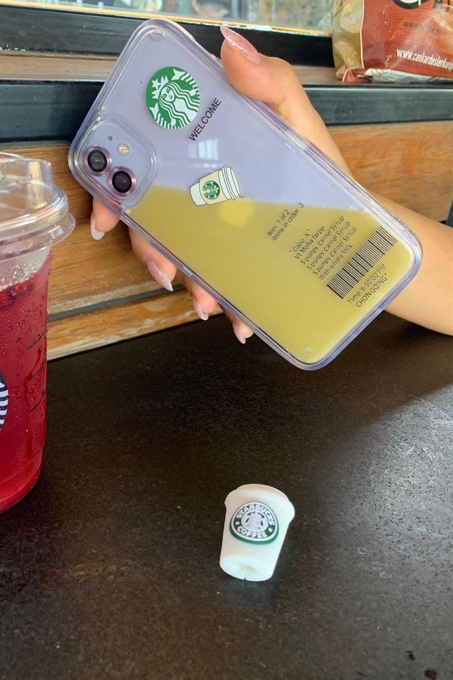 iPhone 12 Starbucks Temalı Sulu Kılıf Açık Kahverengi