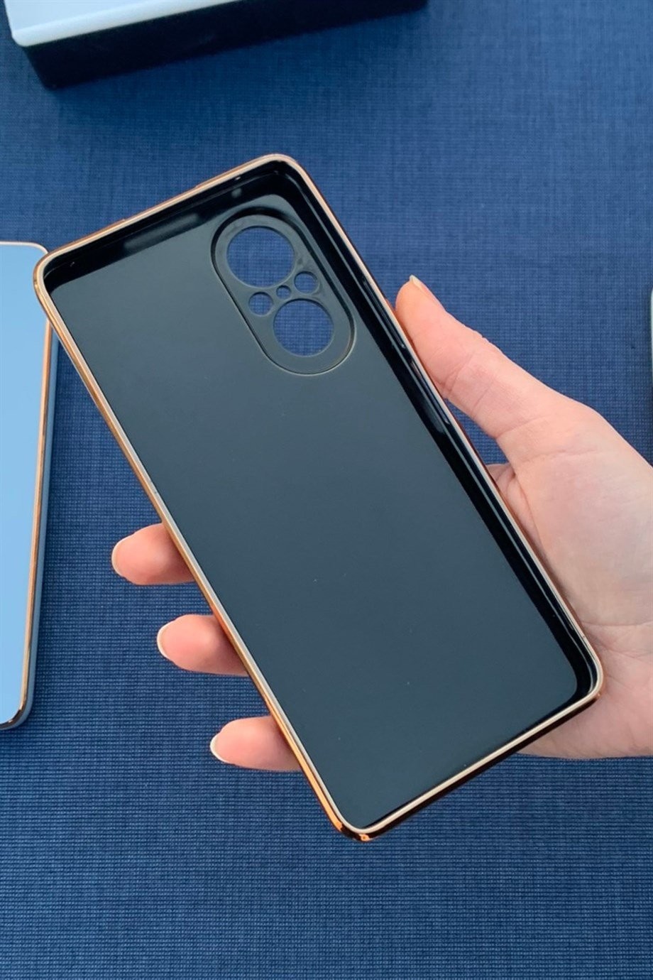 Huawei Nova 9 SE Uyumlu Renkli Elegance Silikon Kılıf Siyah