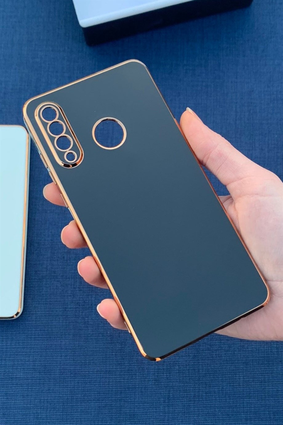 Huawei P30 Lite Uyumlu Renkli Elegance Silikon Kılıf Siyah