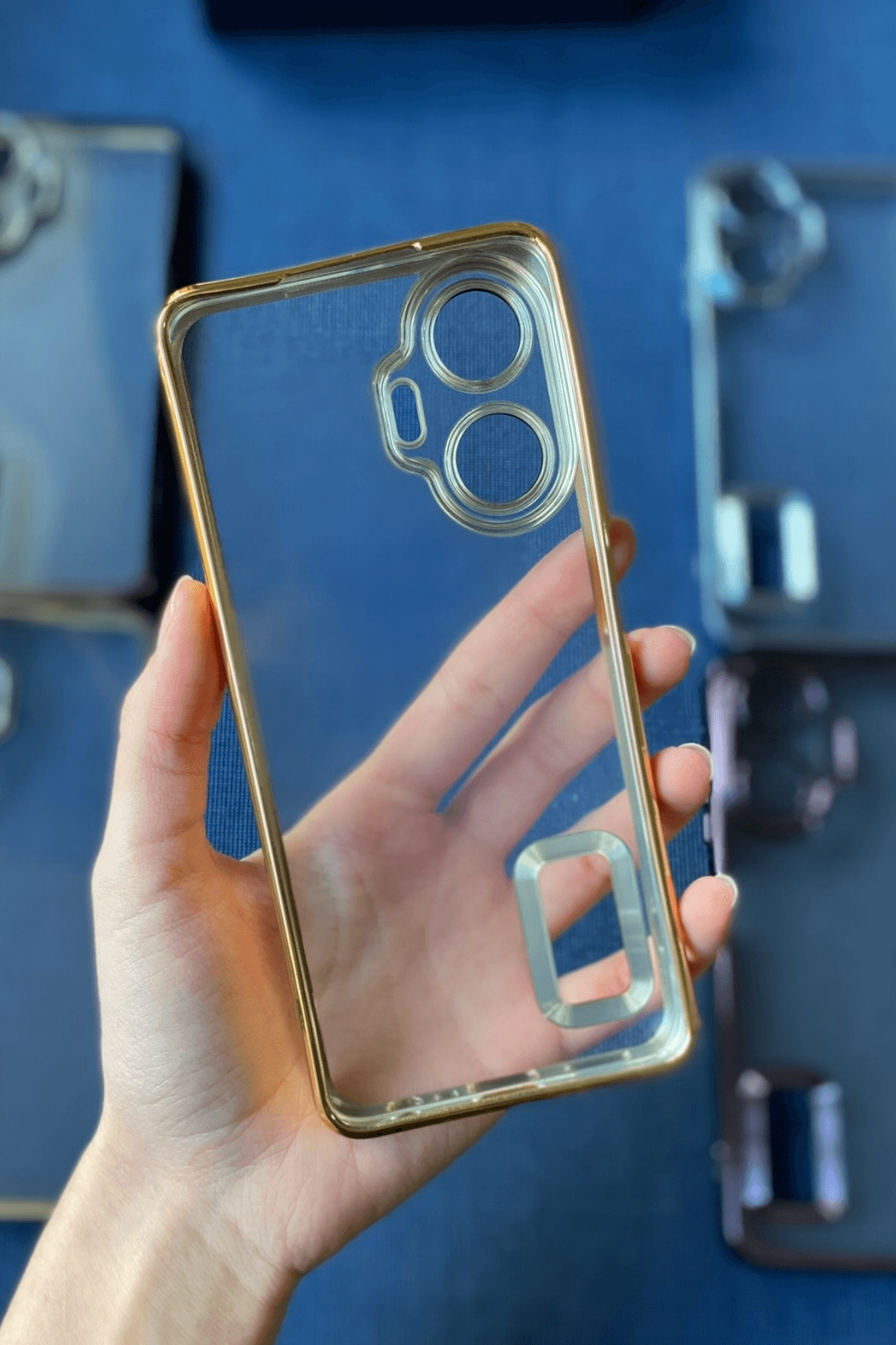 Realme C55 Uyumlu Logo Açık Elegance Kılıf Gold