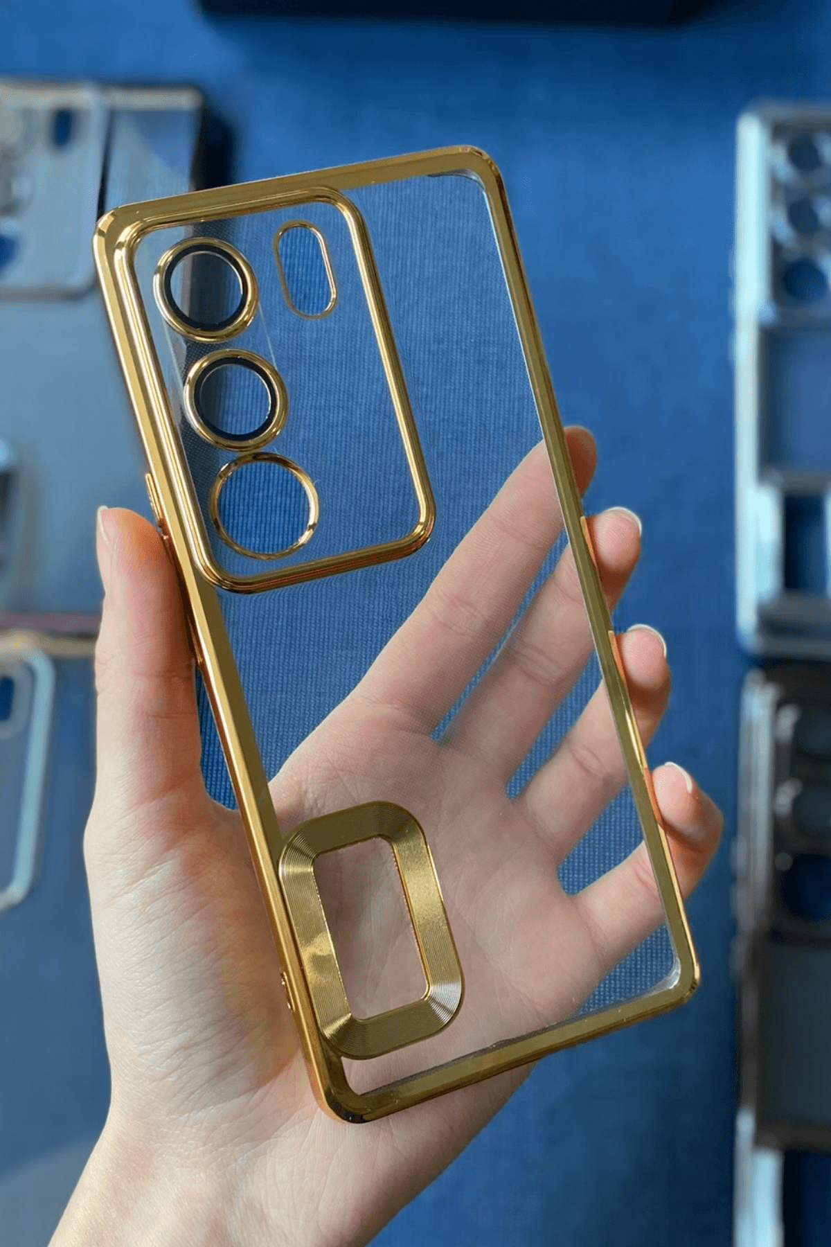 Vivo V29 5G Uyumlu Logo Açık Elegance Kılıf Gold