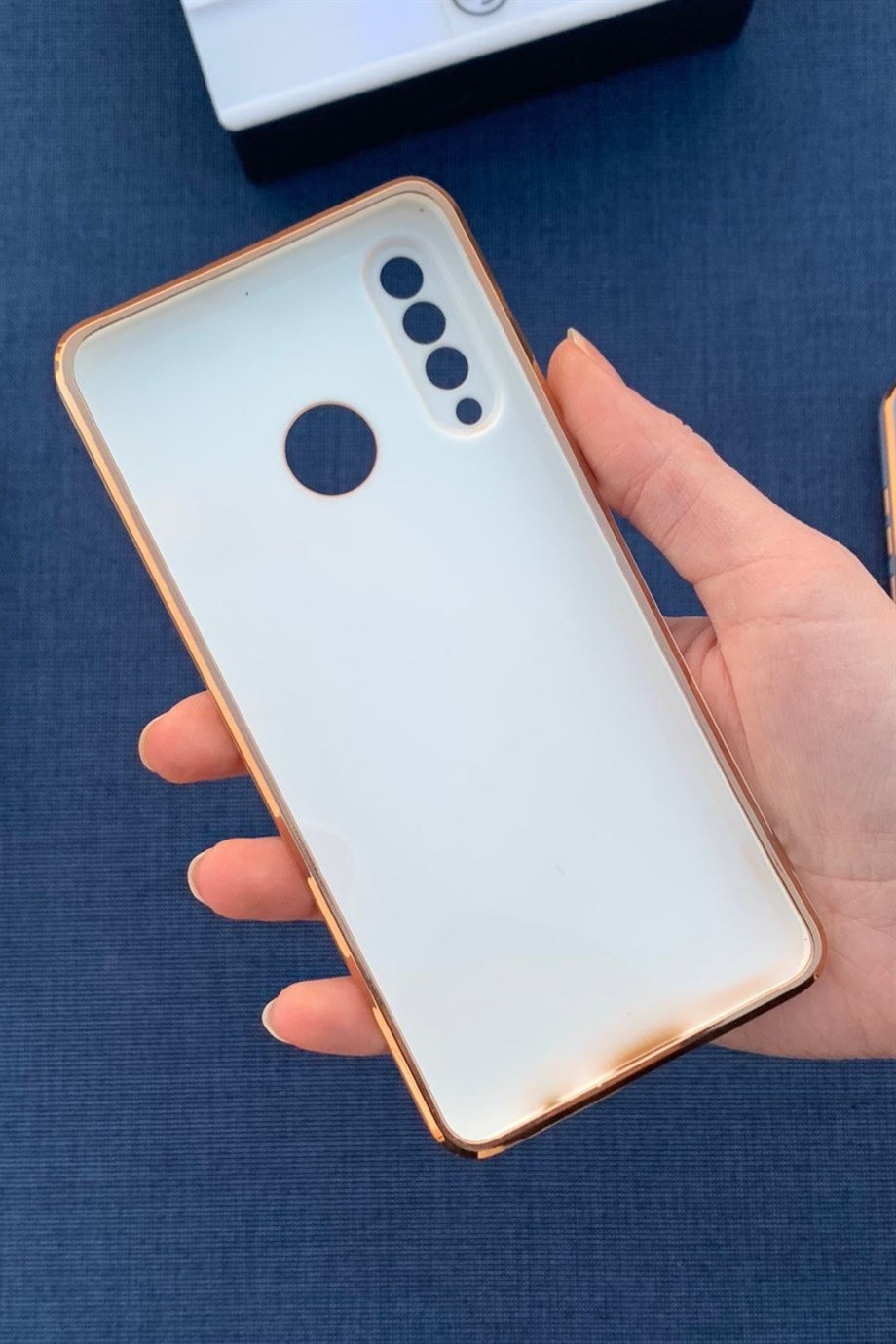 Huawei P30 Lite Uyumlu Renkli Elegance Silikon Kılıf Beyaz