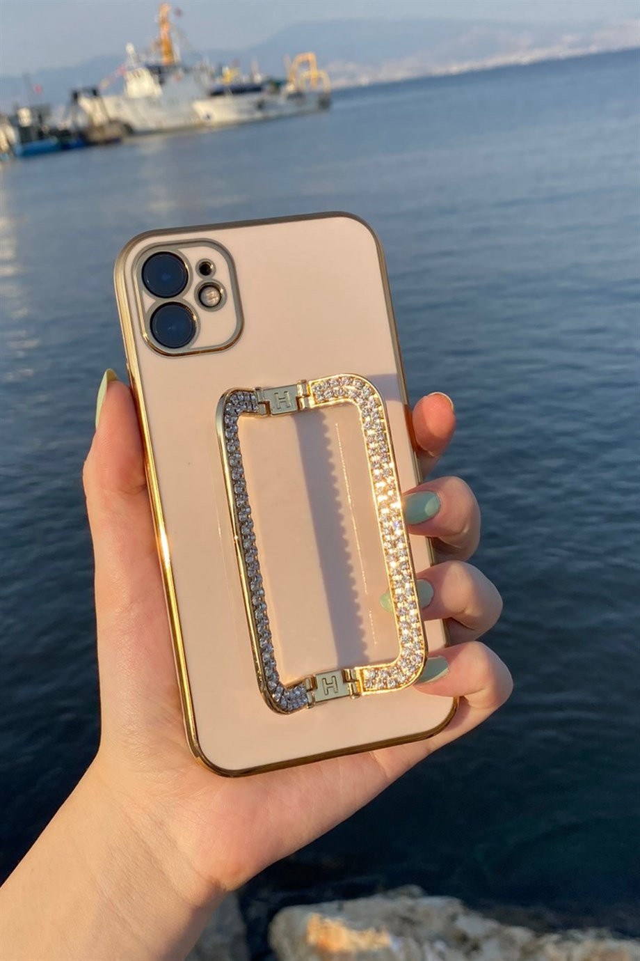 iPhone 11 Uyumlu Taşlı Elcekli Kamera Korumalı Çanta Kılıf Pembe