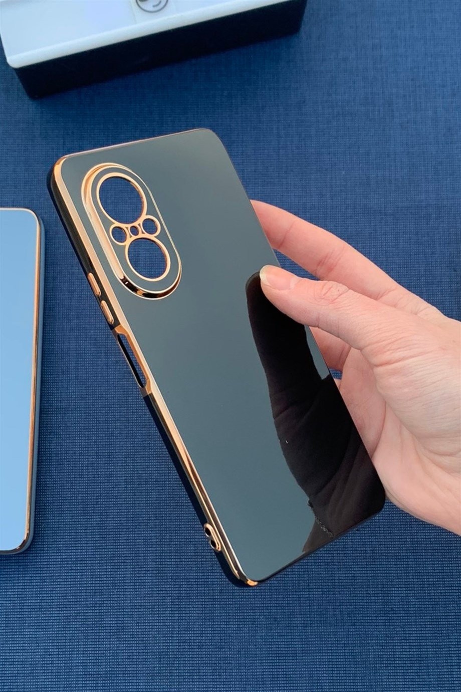 Huawei Nova 9 SE Uyumlu Renkli Elegance Silikon Kılıf Siyah