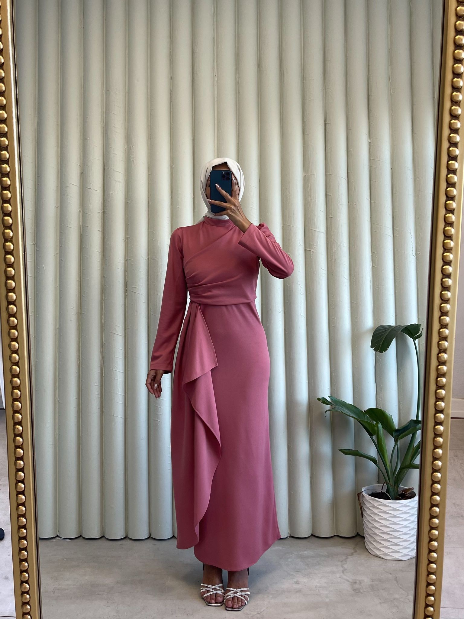 FIRSAT ÜRÜNÜ NALAN ELBİSE SORUNSUZ