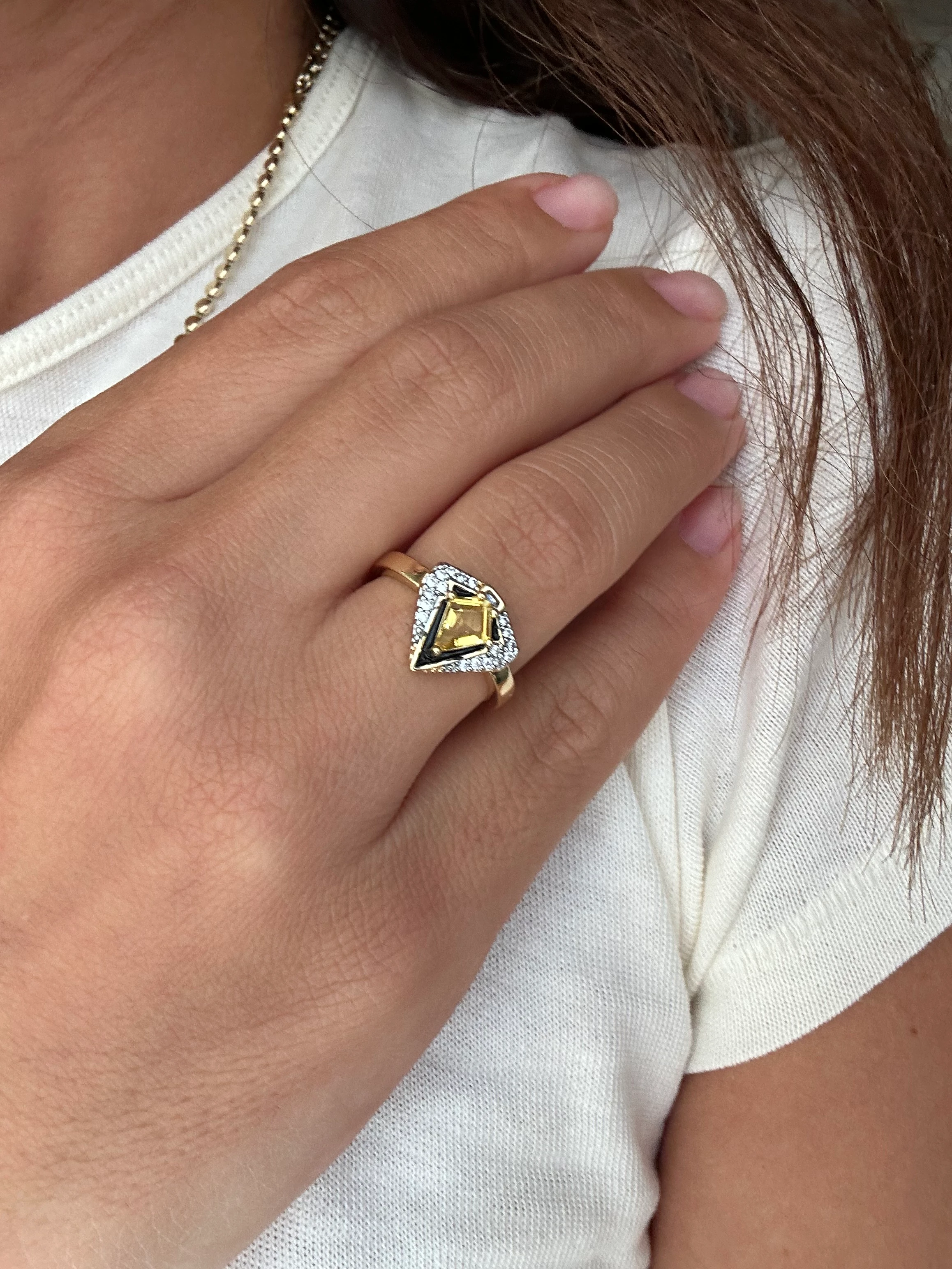 illys Gold Sarı Baget Taş Detaylı Üçgen Form Ayarlanabilir Yüzük