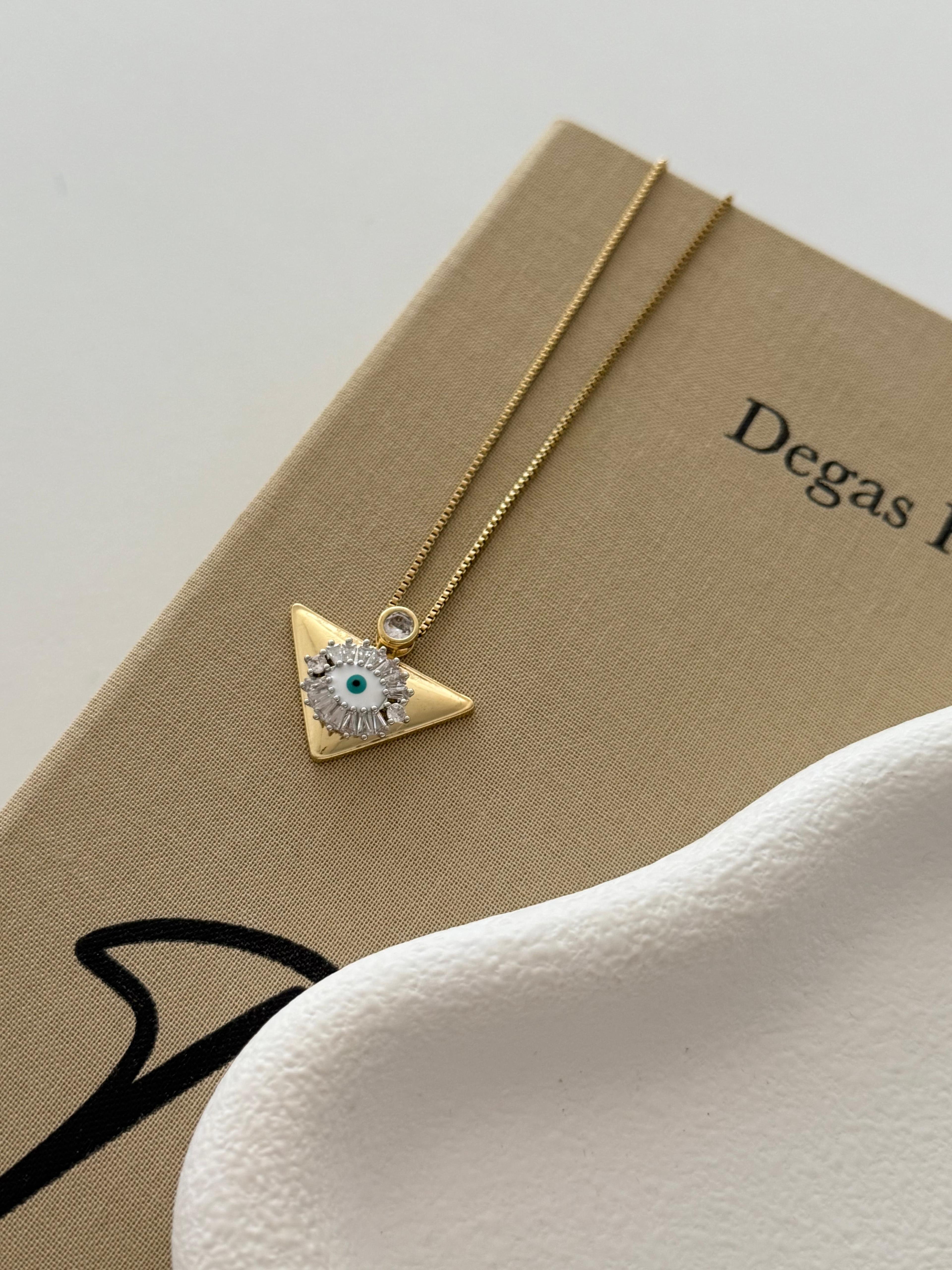 illys Gold Baget Taş Detaylı Göz Figür Üçgen Çelik Kolye