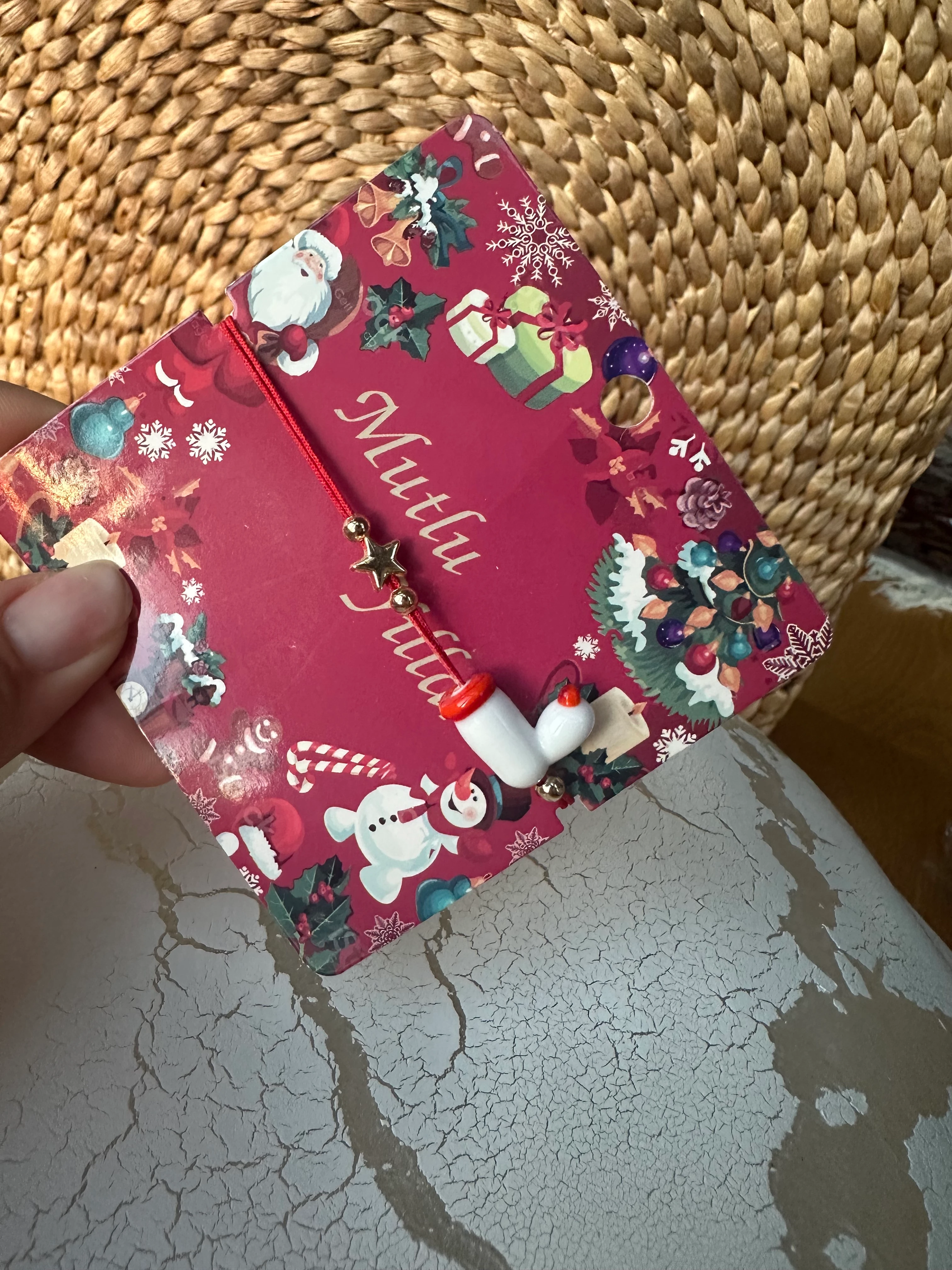 illys Beyaz Cam Çizme Figür Kırmızı İp Yılbaşı Bilekliği