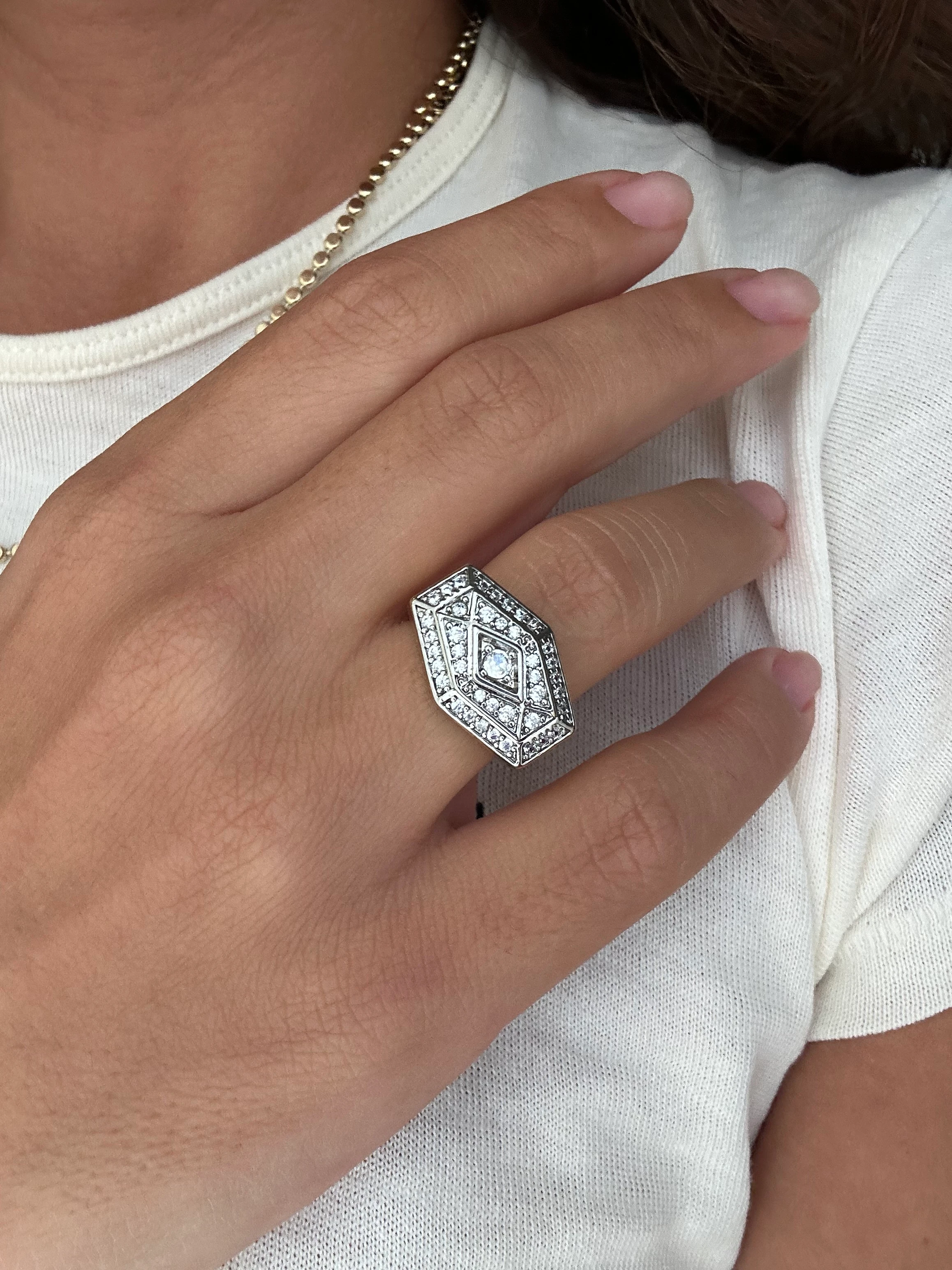 illys Gold Üzeri Gümüş Zirkon Taş Detaylı Büyük Yüzük