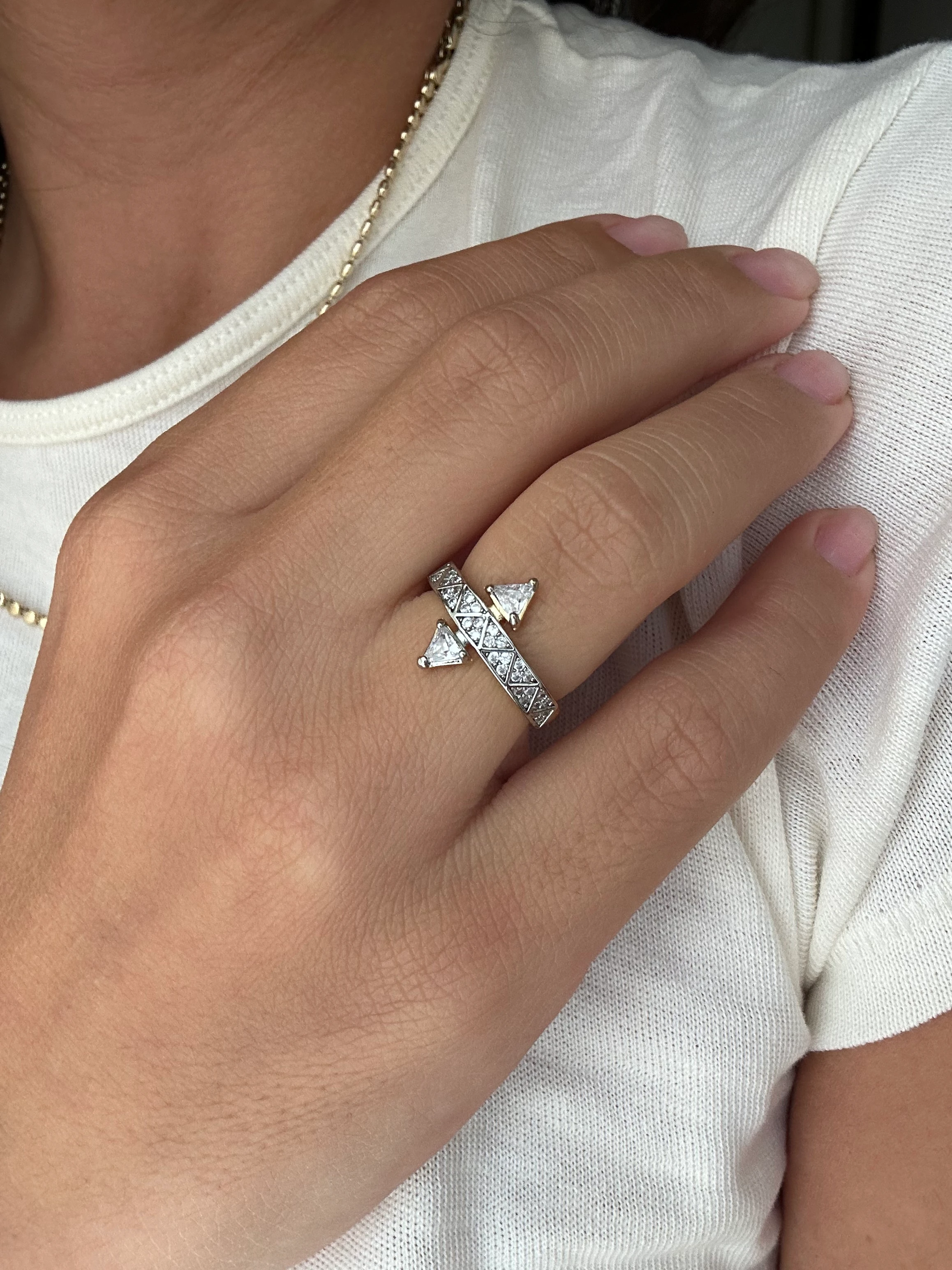 illys Gold Üzeri Gümüş Baget ve Zirkon Taş Detaylı Alt Üst Üçgen Detay Ayarlanabilir Yüzük