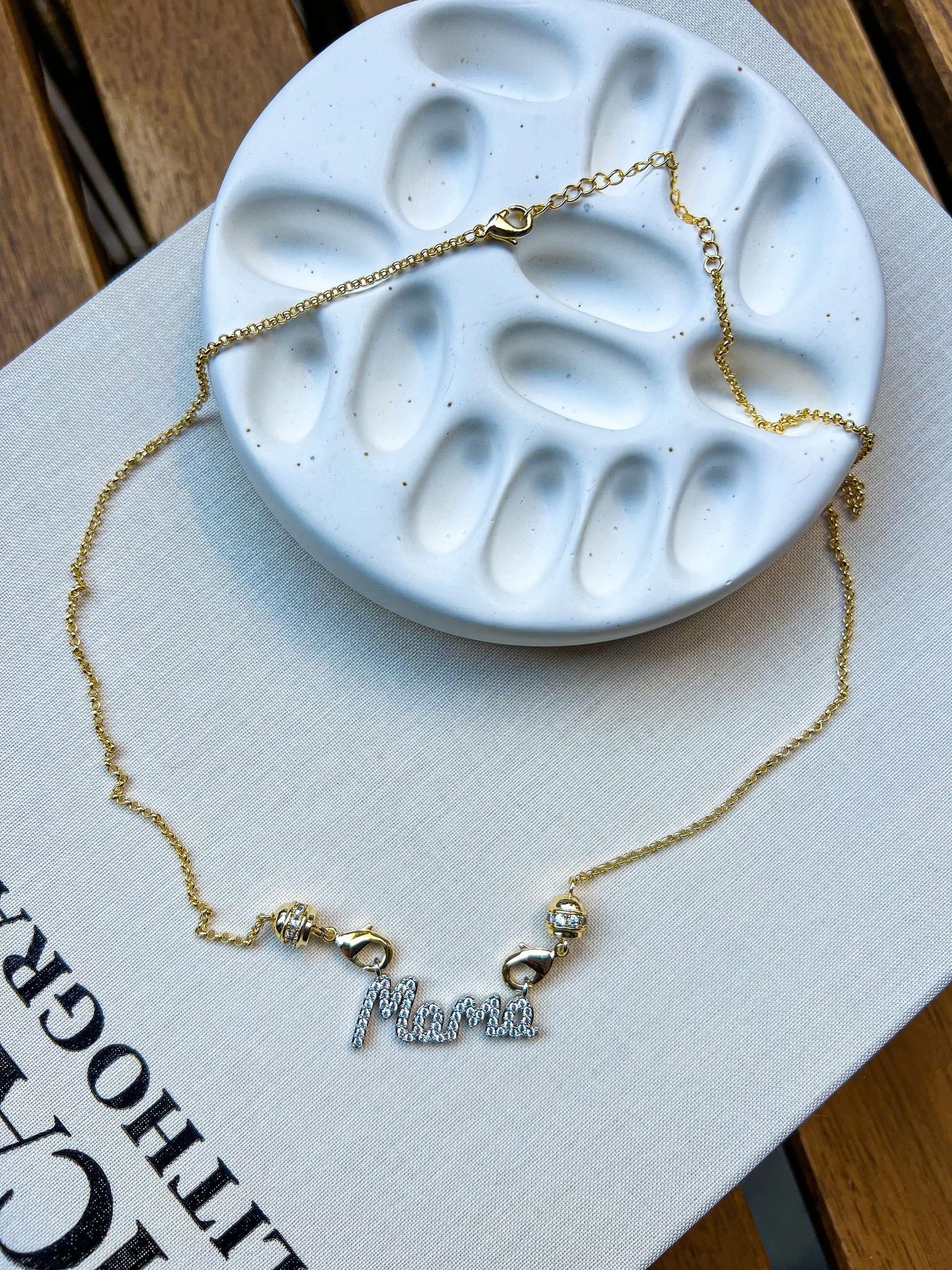illys Gold Gümüş Zirkon Taş Detaylı MAMA Çelik kolye