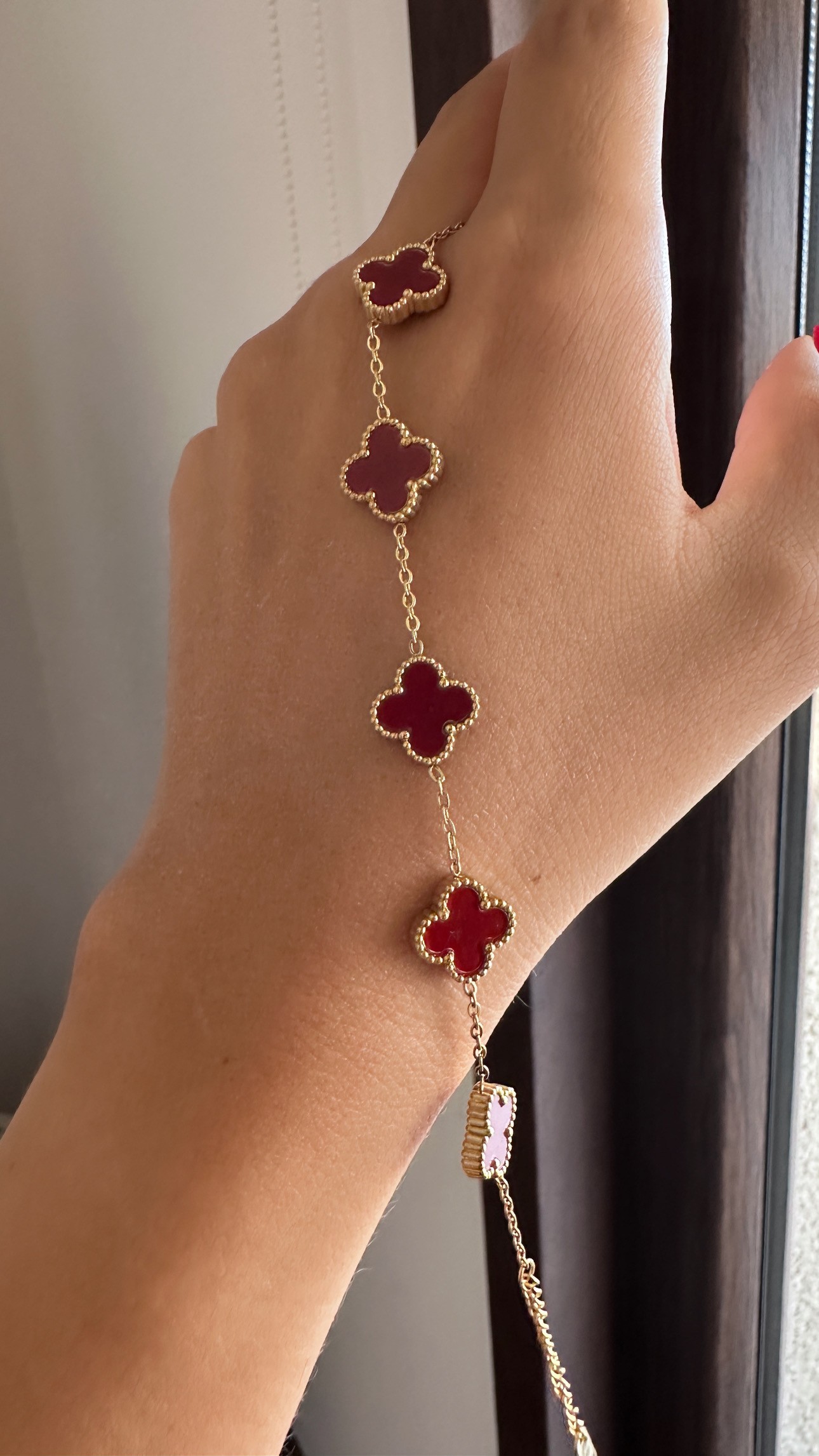 illys Gold Cleef Model Bordo Çelik Yonca Bileklik