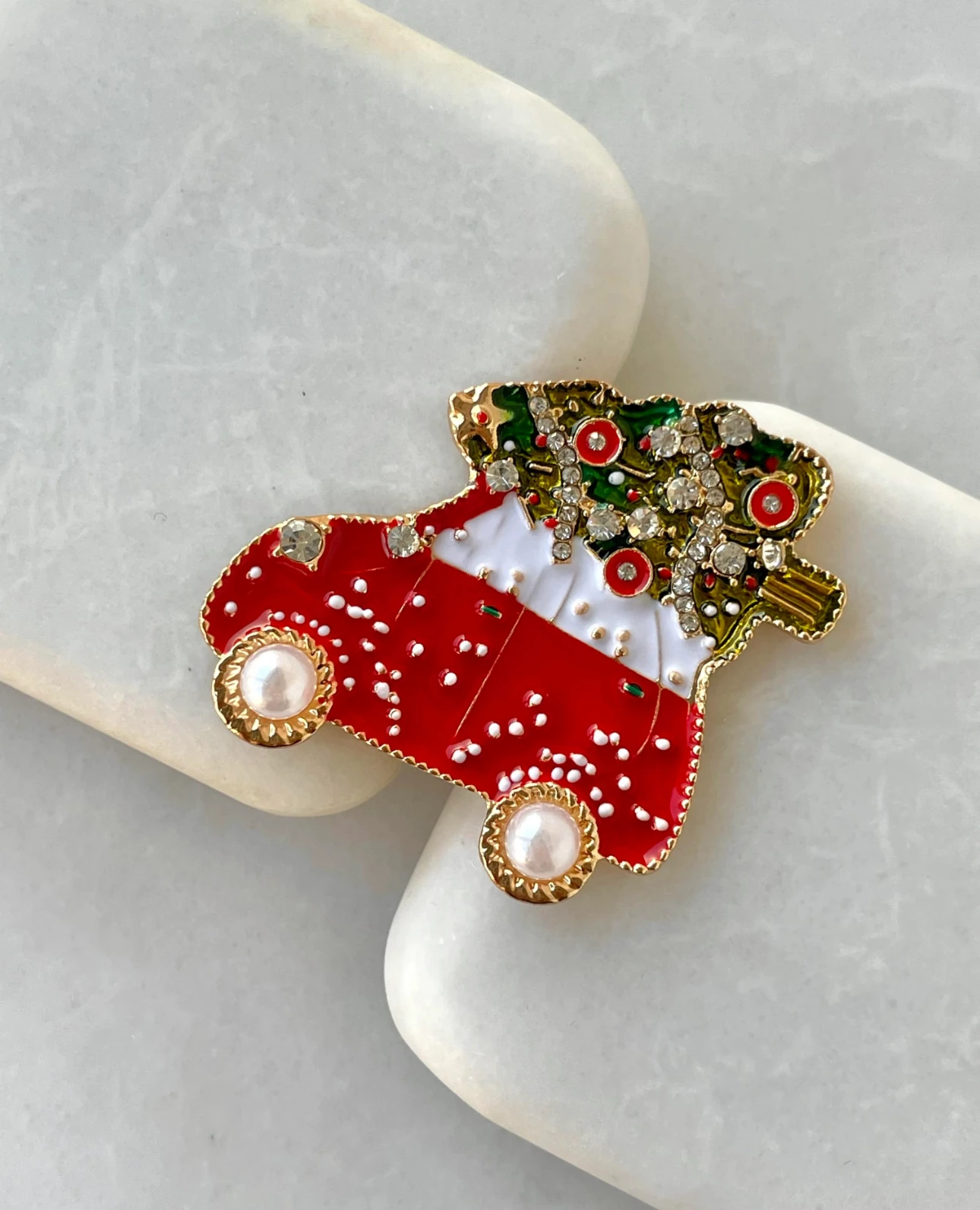 illys Kırmızı Araba Yılbaşı Broşu