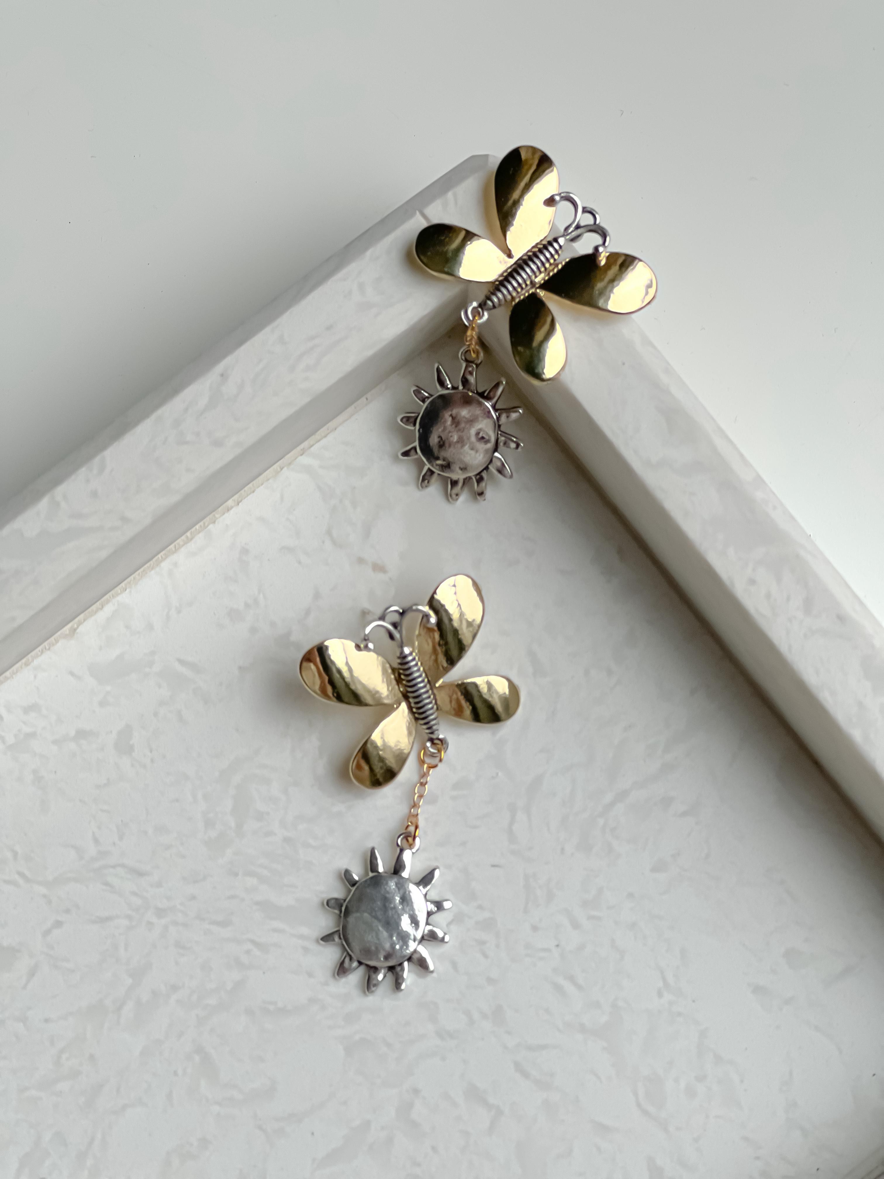 illys ZRA Marka Gold Kelebek Figür Silver Güneş Detay Sallantılı Küpe