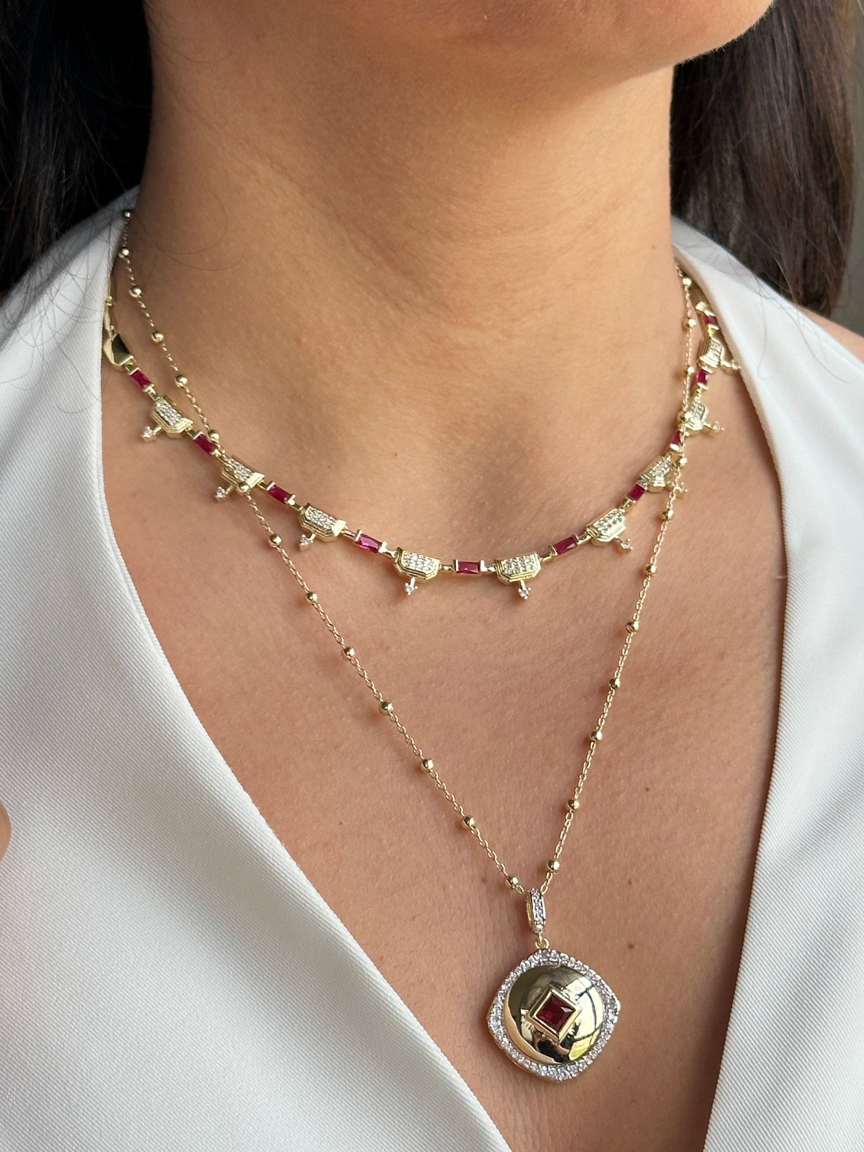 illys Gold Bordo Baget Taşlı Marka Model İthal Altın Kaplama Kolye