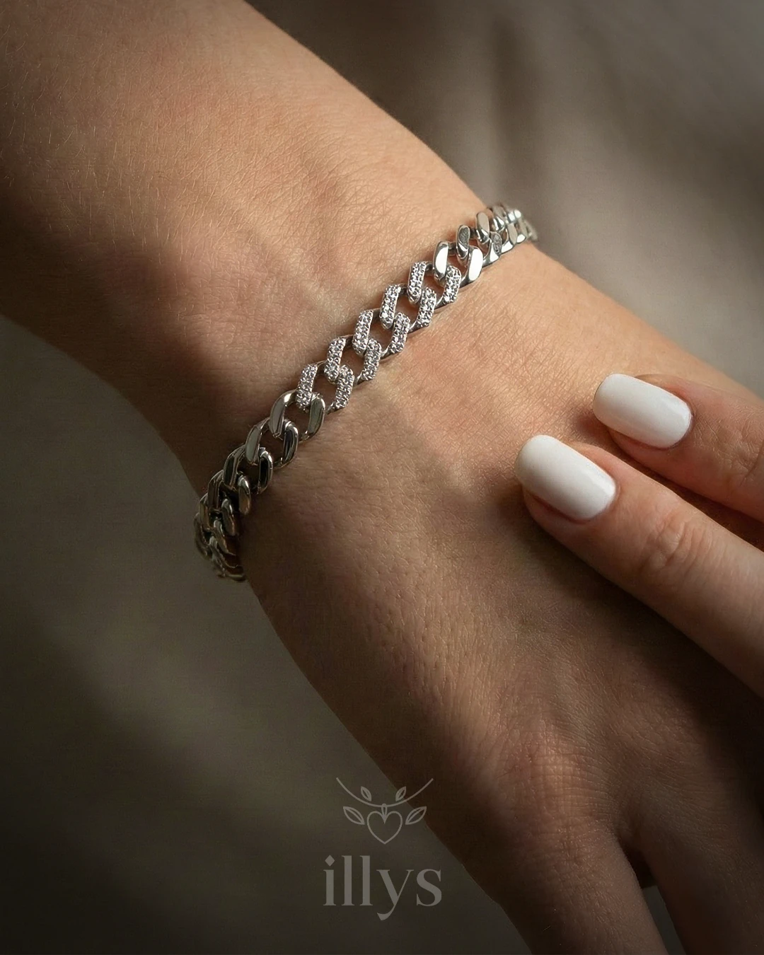 illys Silver Xuping Ortası Zirkon Taş Detaylı Kare Figür Bileklik