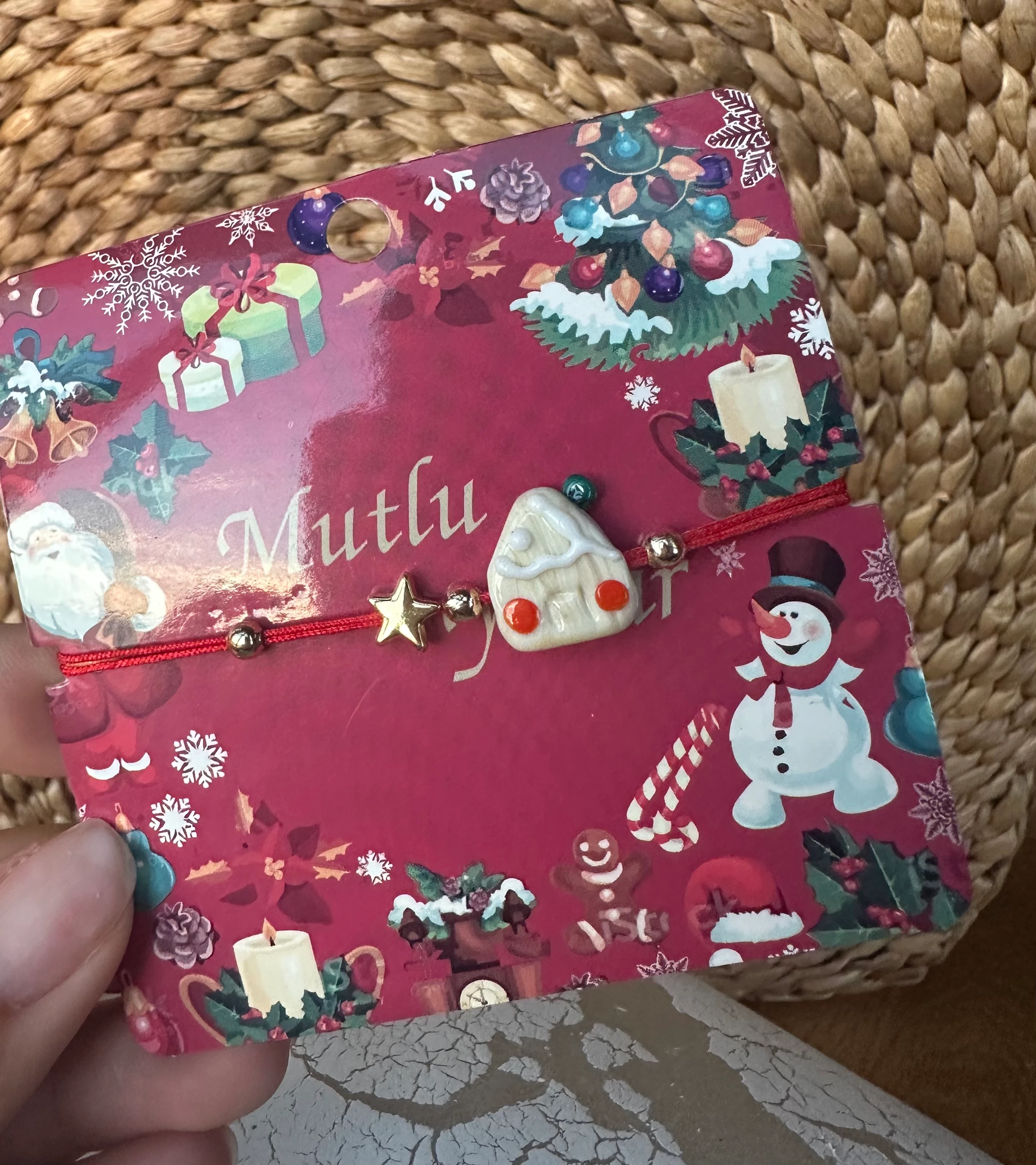 illys Krem Cam Kurabiye Ev Figür Kırmızı İp Yılbaşı Bilekliği