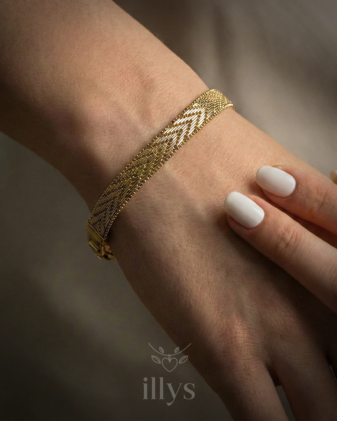 illys Gold Lazer Kesim Detay Hasır V Model Bileklik