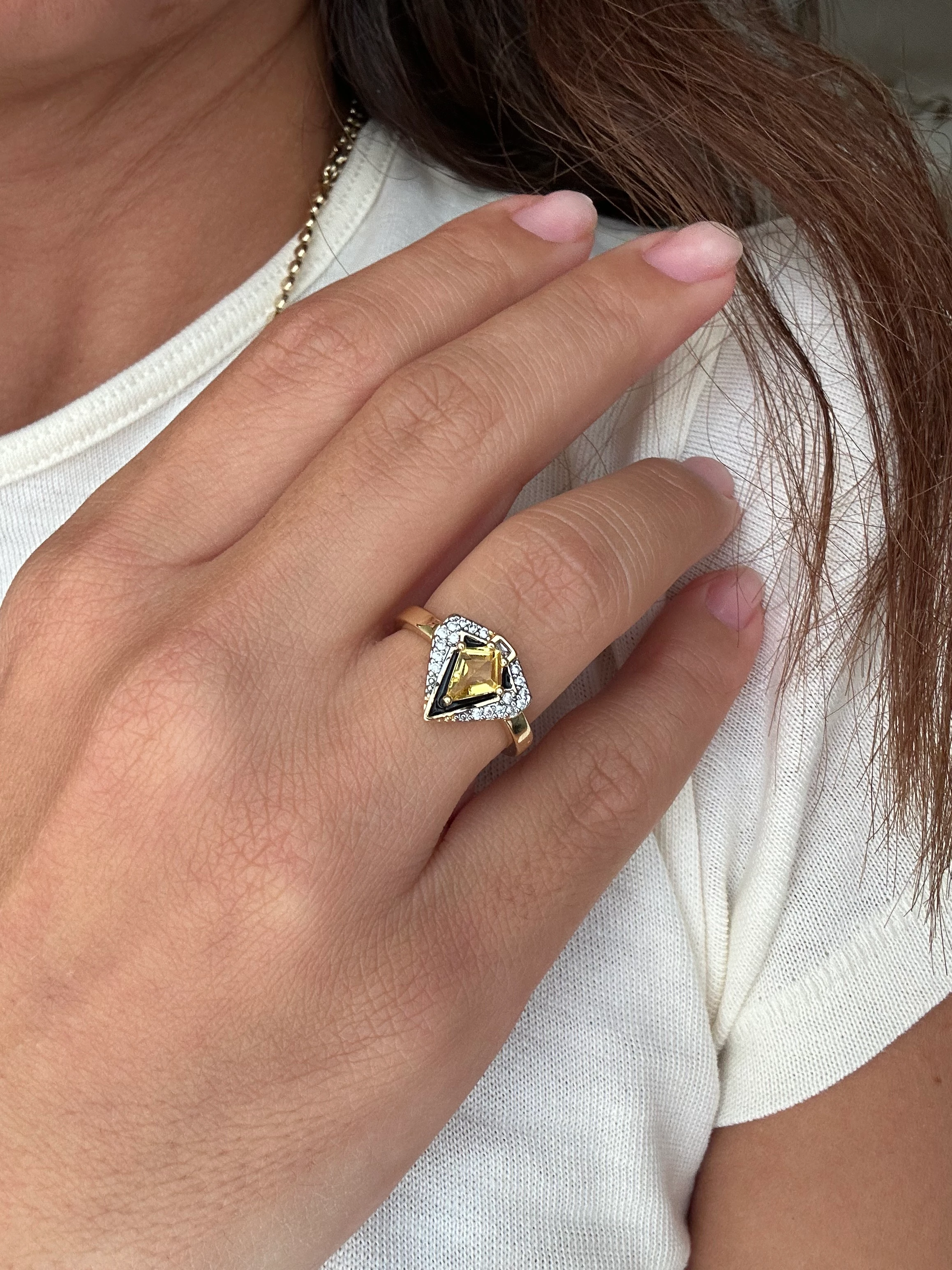 illys Gold Sarı Baget Taş Detaylı Üçgen Form Ayarlanabilir Yüzük