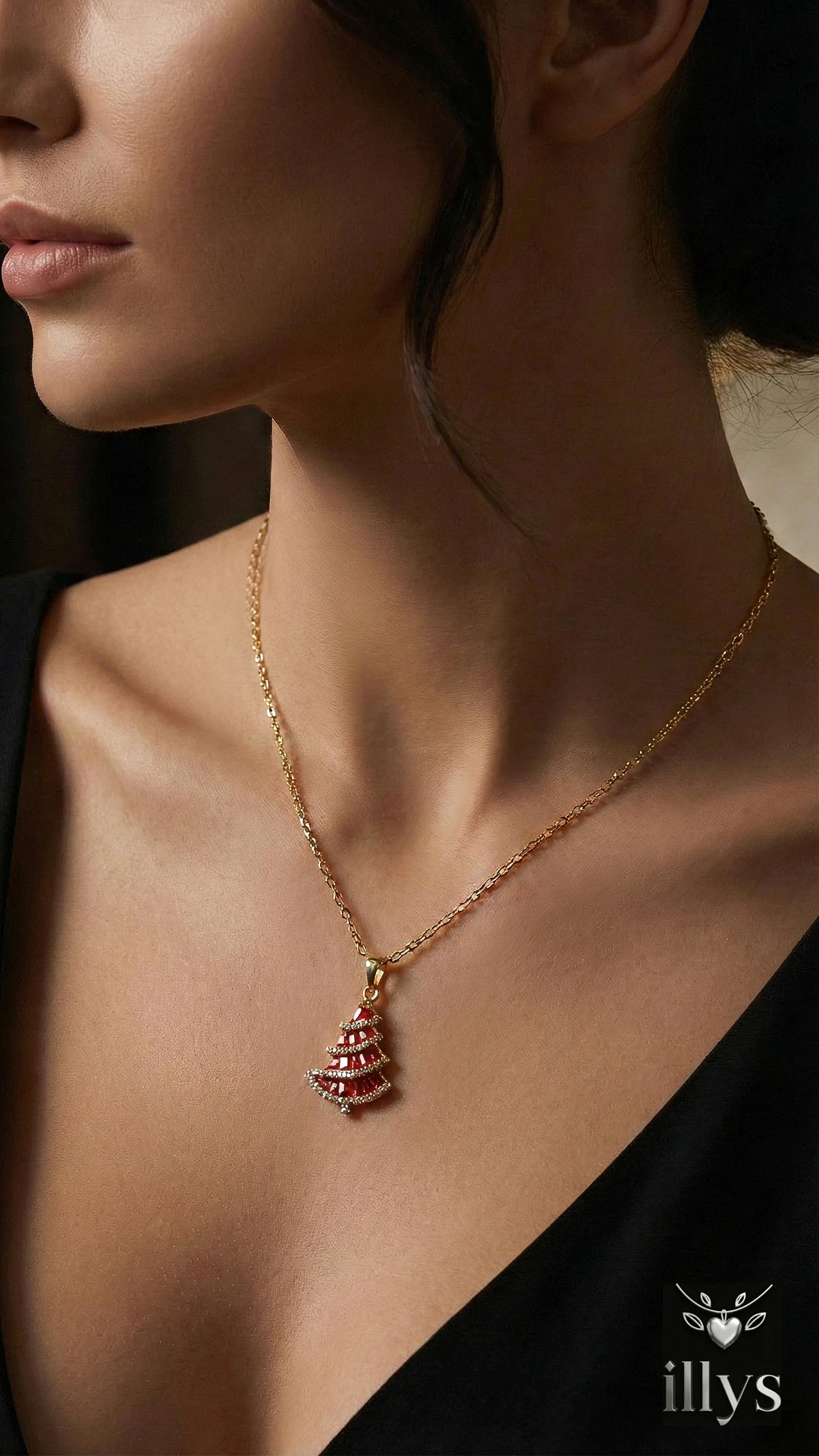 illys Gold Zincir Kırmızı Üzeri Taş Detaylı Yılbaşı Ağacı Çelik Kolye