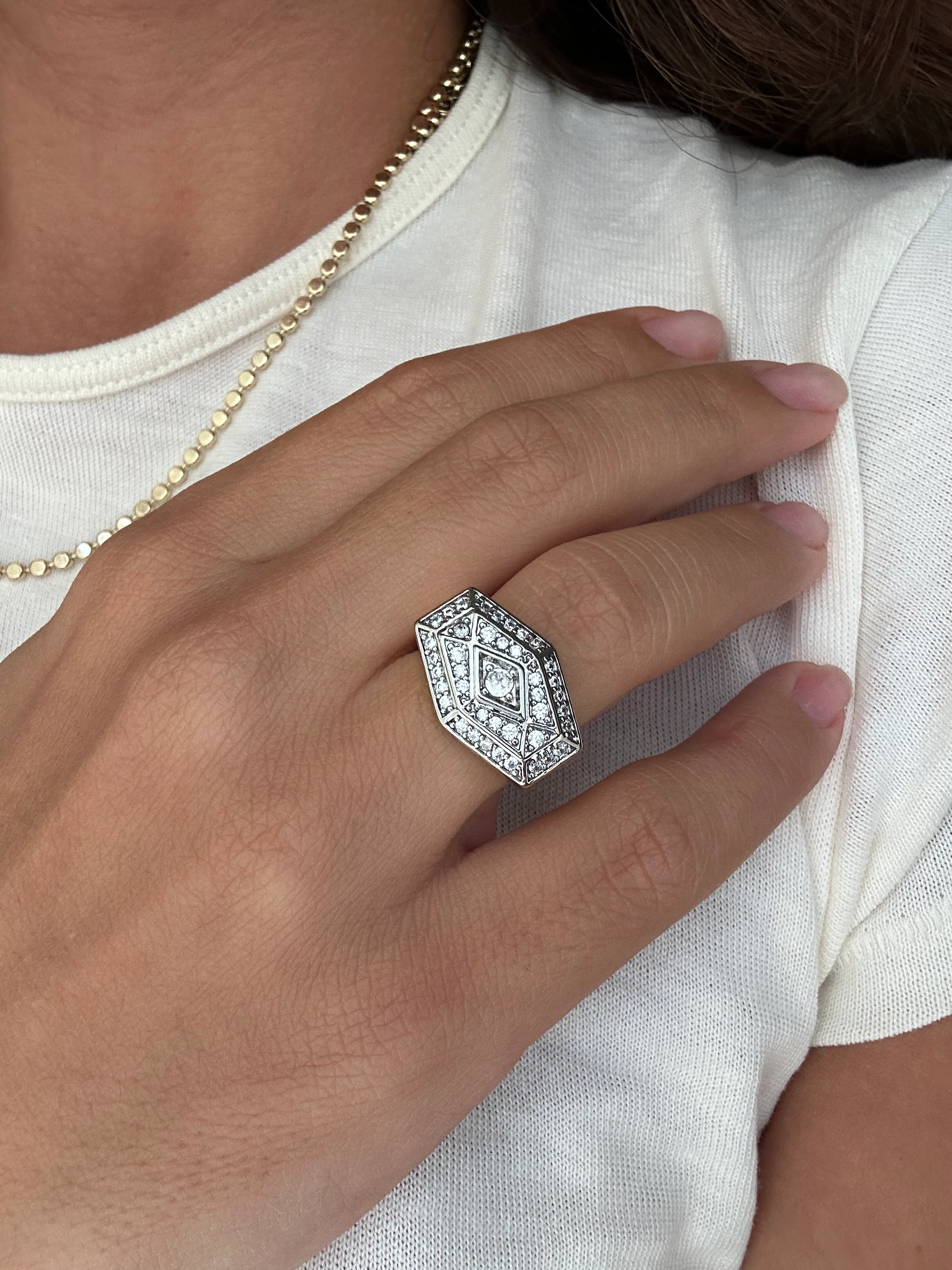 illys Gold Üzeri Gümüş Zirkon Taş Detaylı Büyük Yüzük