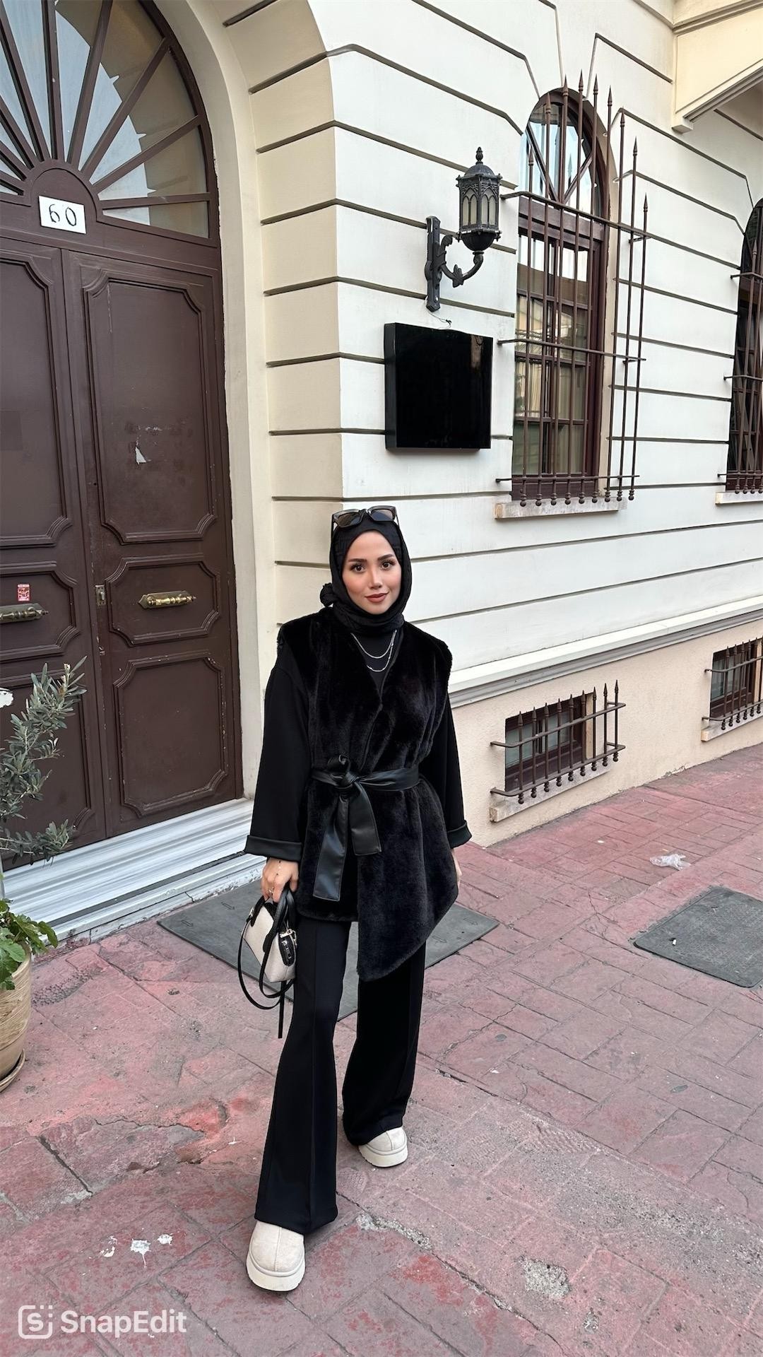 VENESSA SİYAH PELUŞ YELEK