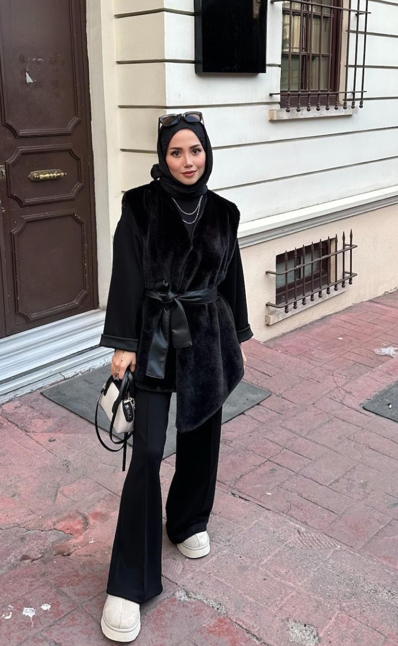 VENESSA SİYAH PELUŞ YELEK