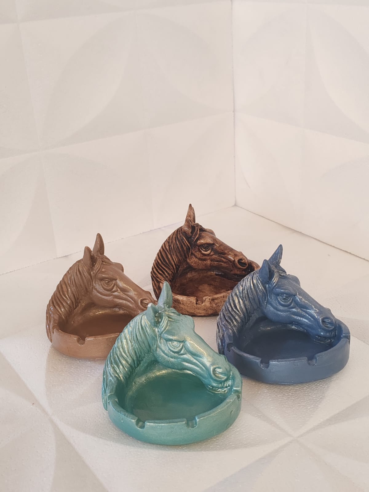 At Figürlü Küllük 4'Lü Set 