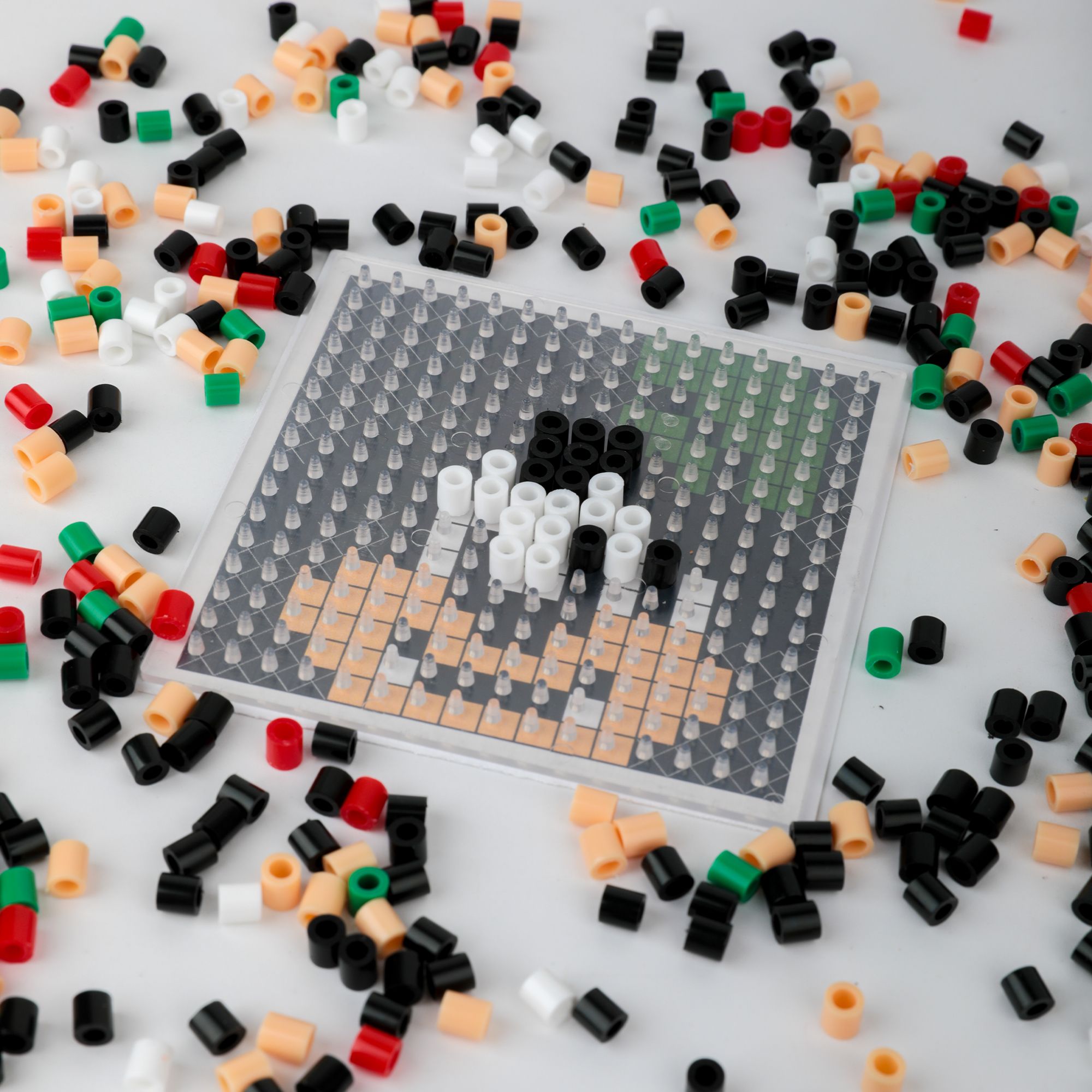 DISNEY MINNIE MOUSE ACTIVITY BEADS B216-04